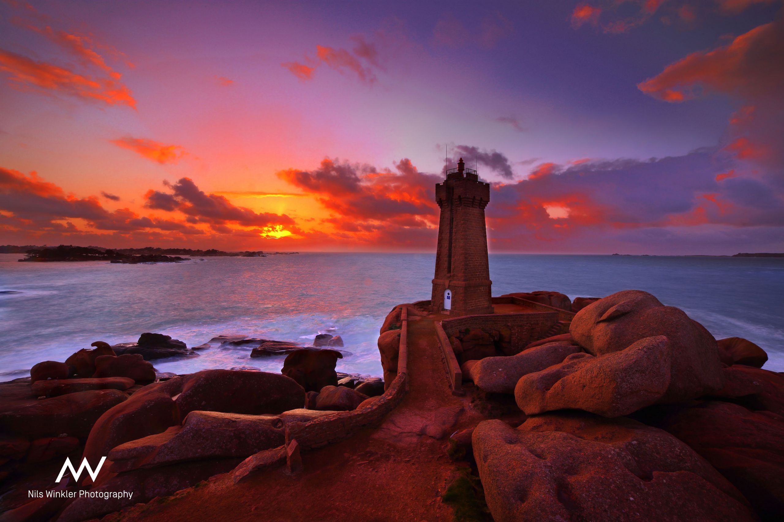 Download mobile wallpaper Sunset, Sea, Horizon, Ocean, Lighthouse, Man Made for free.
