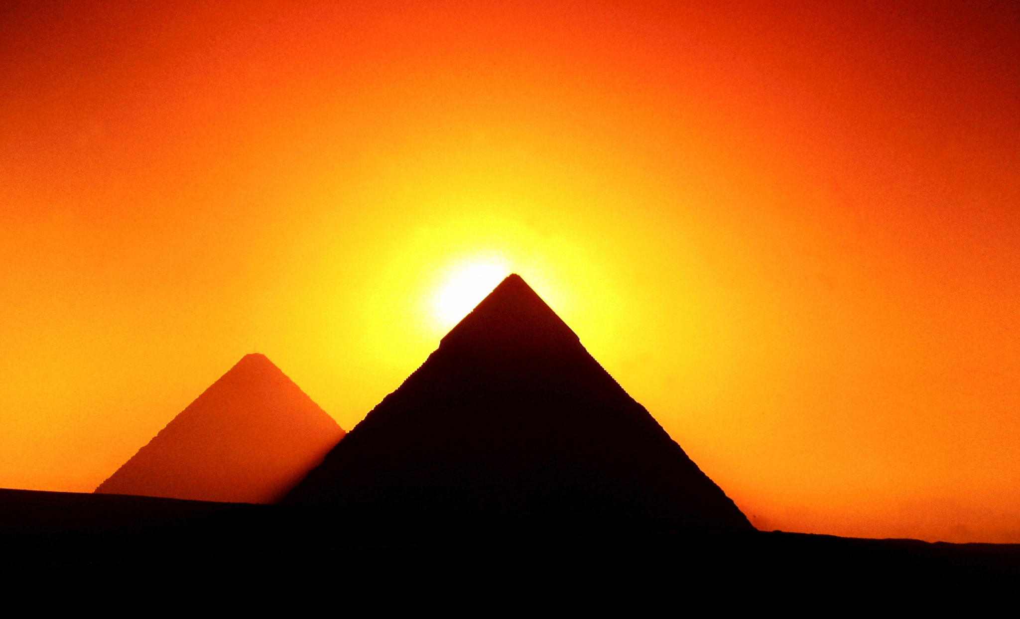 Téléchargez des papiers peints mobile Coucher De Soleil, Égypte, Silhouette, Pyramide, Soleil, Construction Humaine gratuitement.