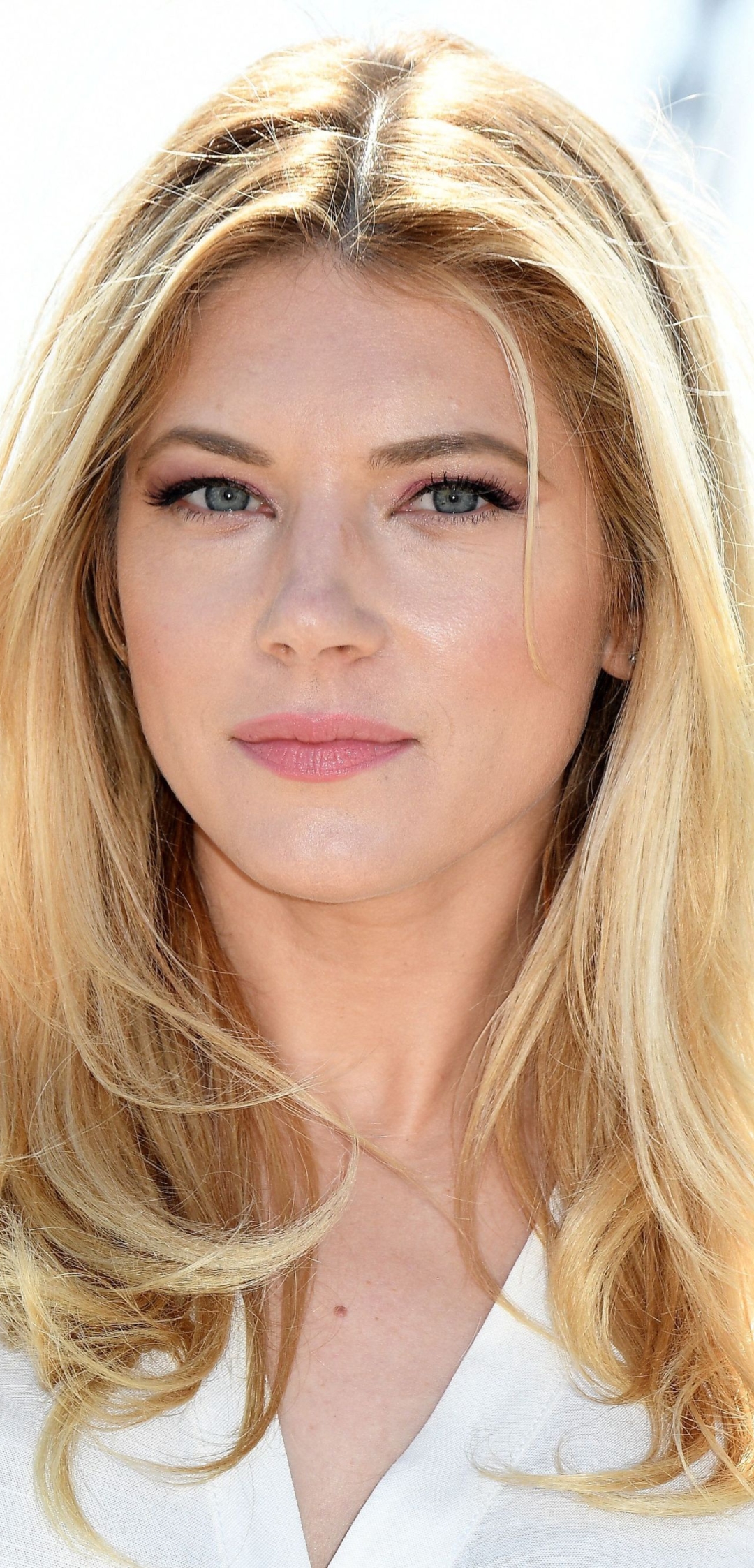 Handy-Wallpaper Blond, Gesicht, Blaue Augen, Blondinen, Kanadisch, Berühmtheiten, Darstellerin, Katheryn Winnick kostenlos herunterladen.