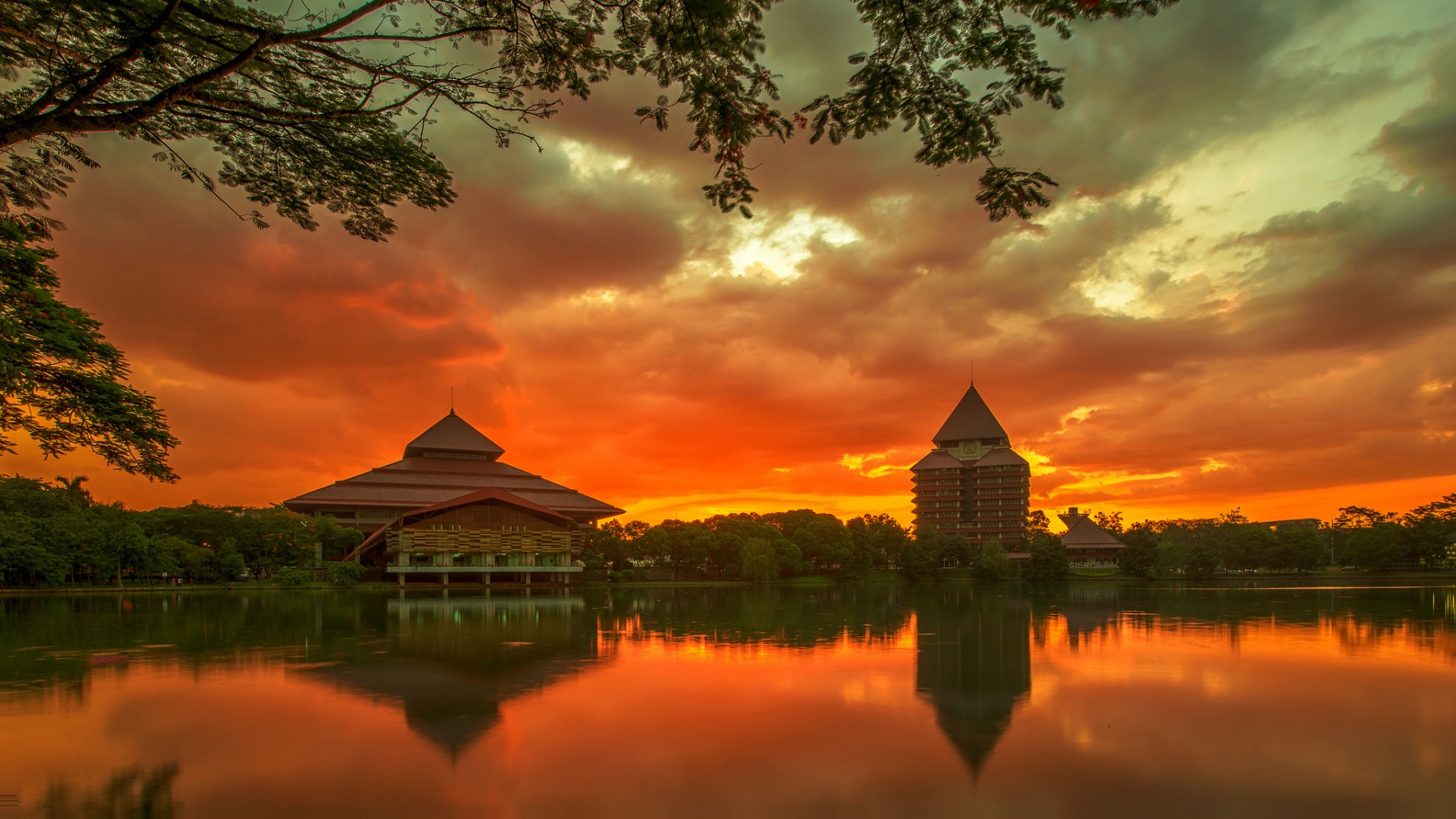 Laden Sie Universität Von Indonesien HD-Desktop-Hintergründe herunter