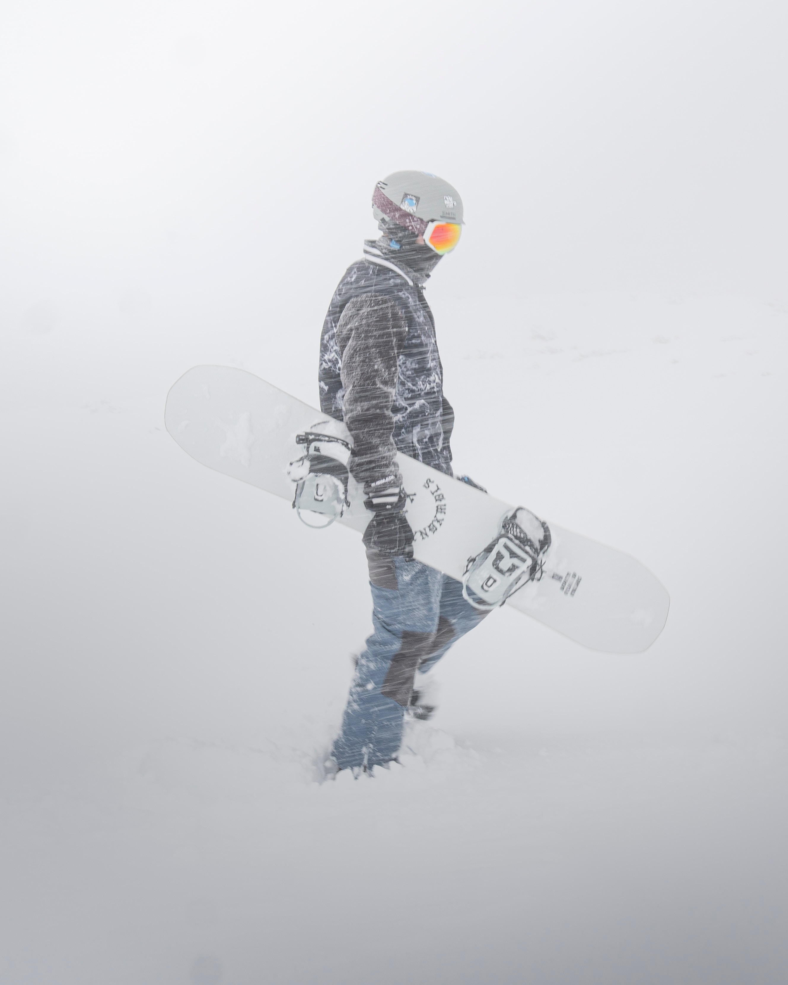 61224 скачать картинку сноуборд, снег, сноубордист, спорт, человек, метель - обои и заставки бесплатно