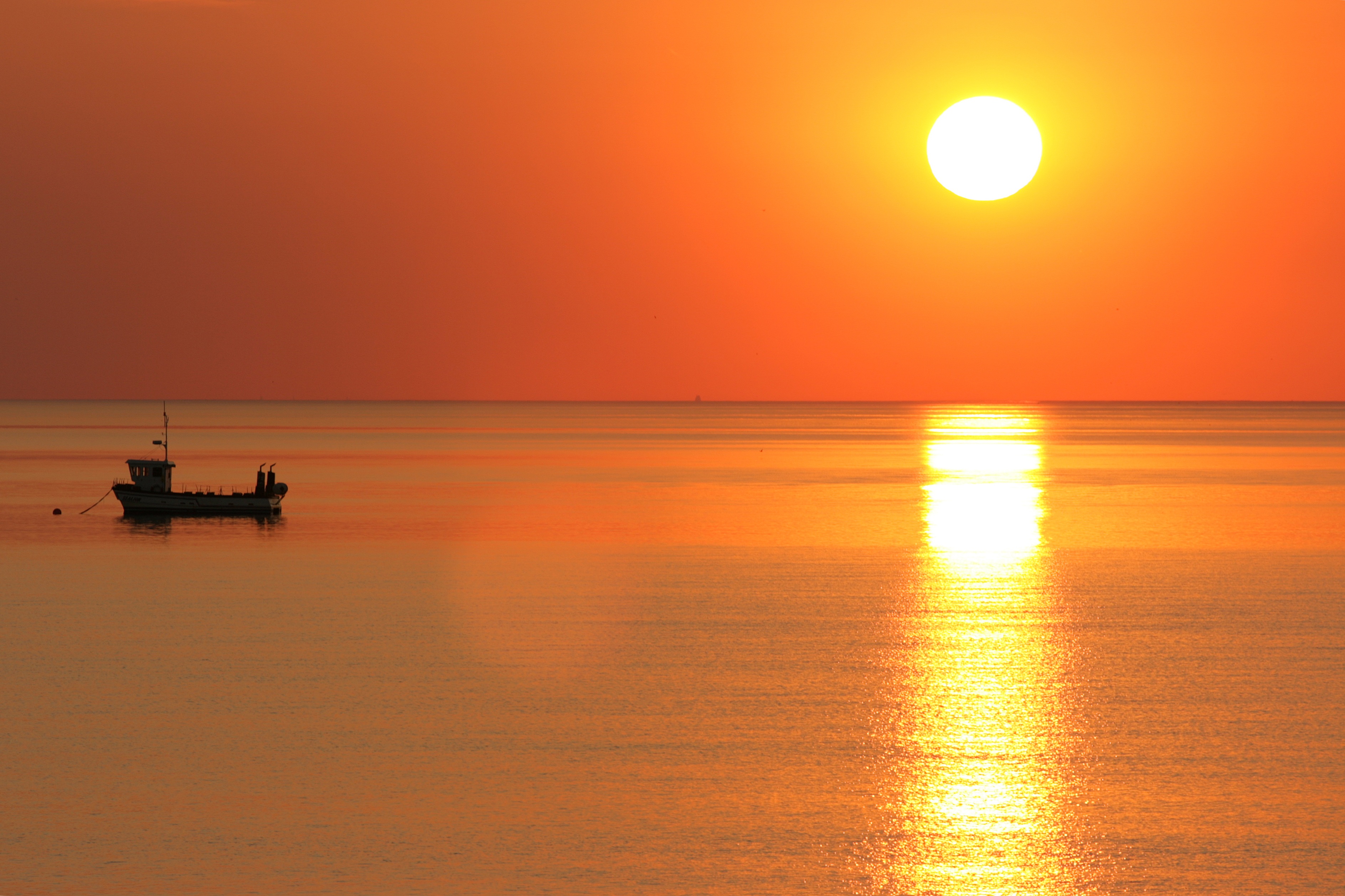 Download mobile wallpaper Horizon, Sea, Sun, Sunset, Nature for free.
