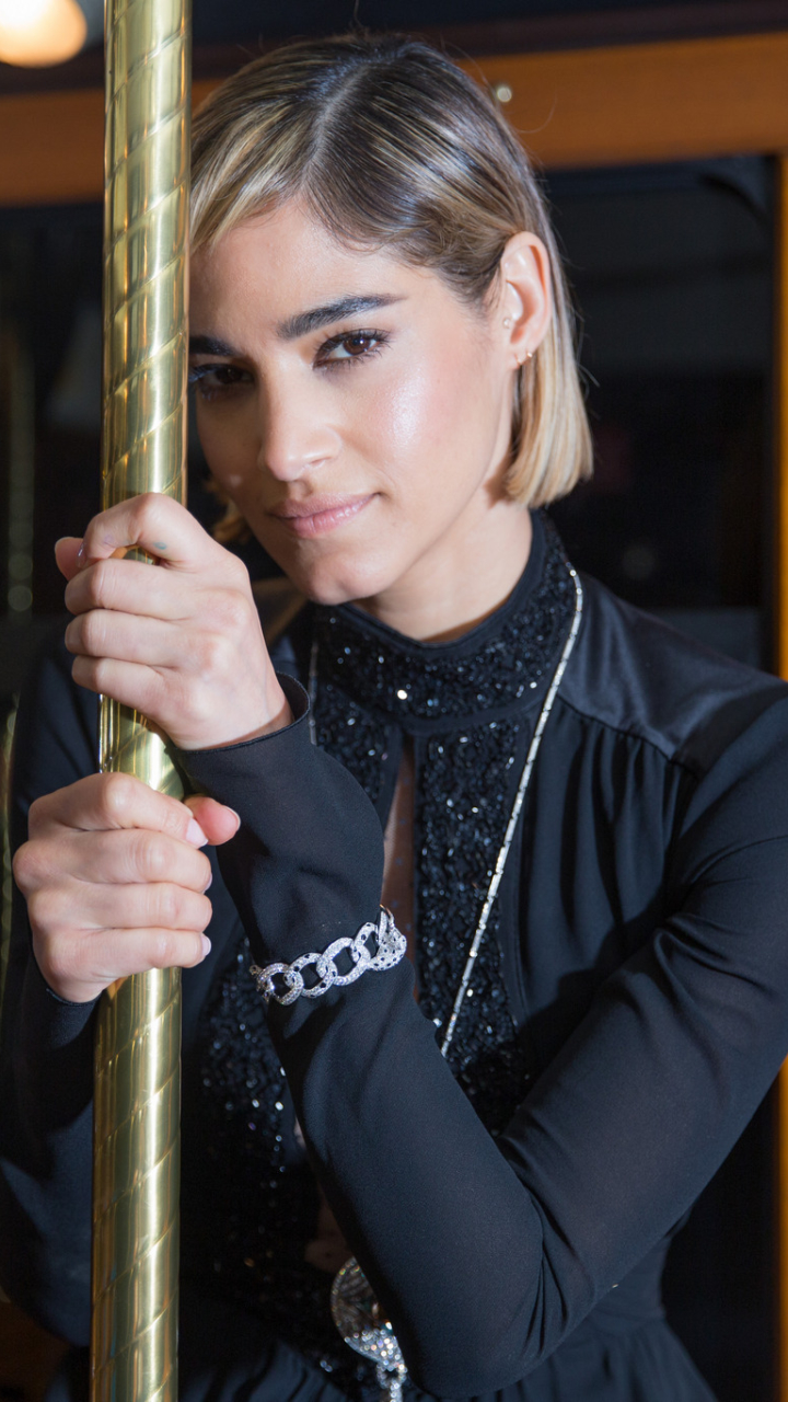 Download mobile wallpaper Blonde, Celebrity, Actress, Sofia Boutella for free.