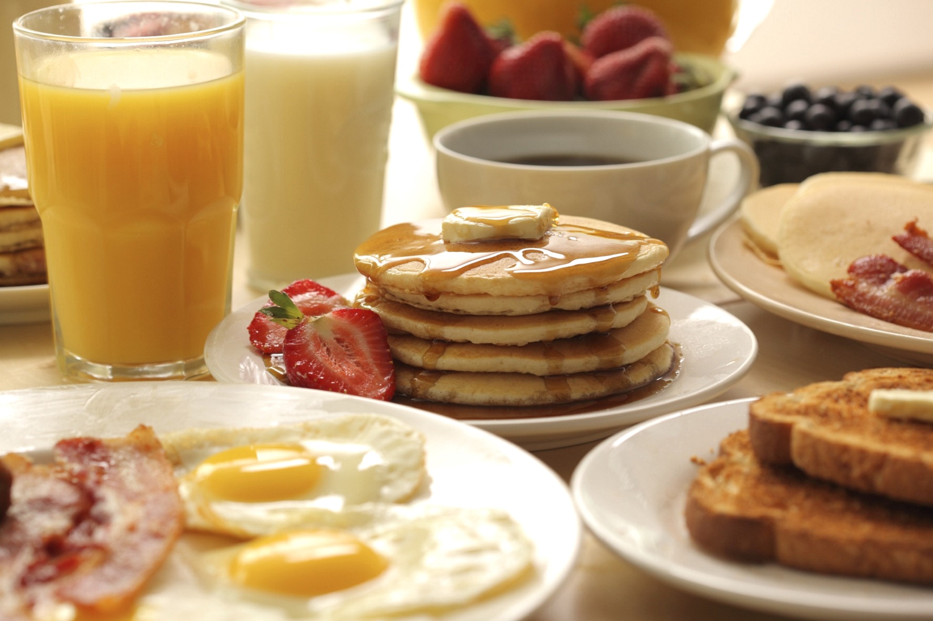 PCデスクトップに卵, ワッフル, 朝ごはん, ジュース, 食べ物画像を無料でダウンロード
