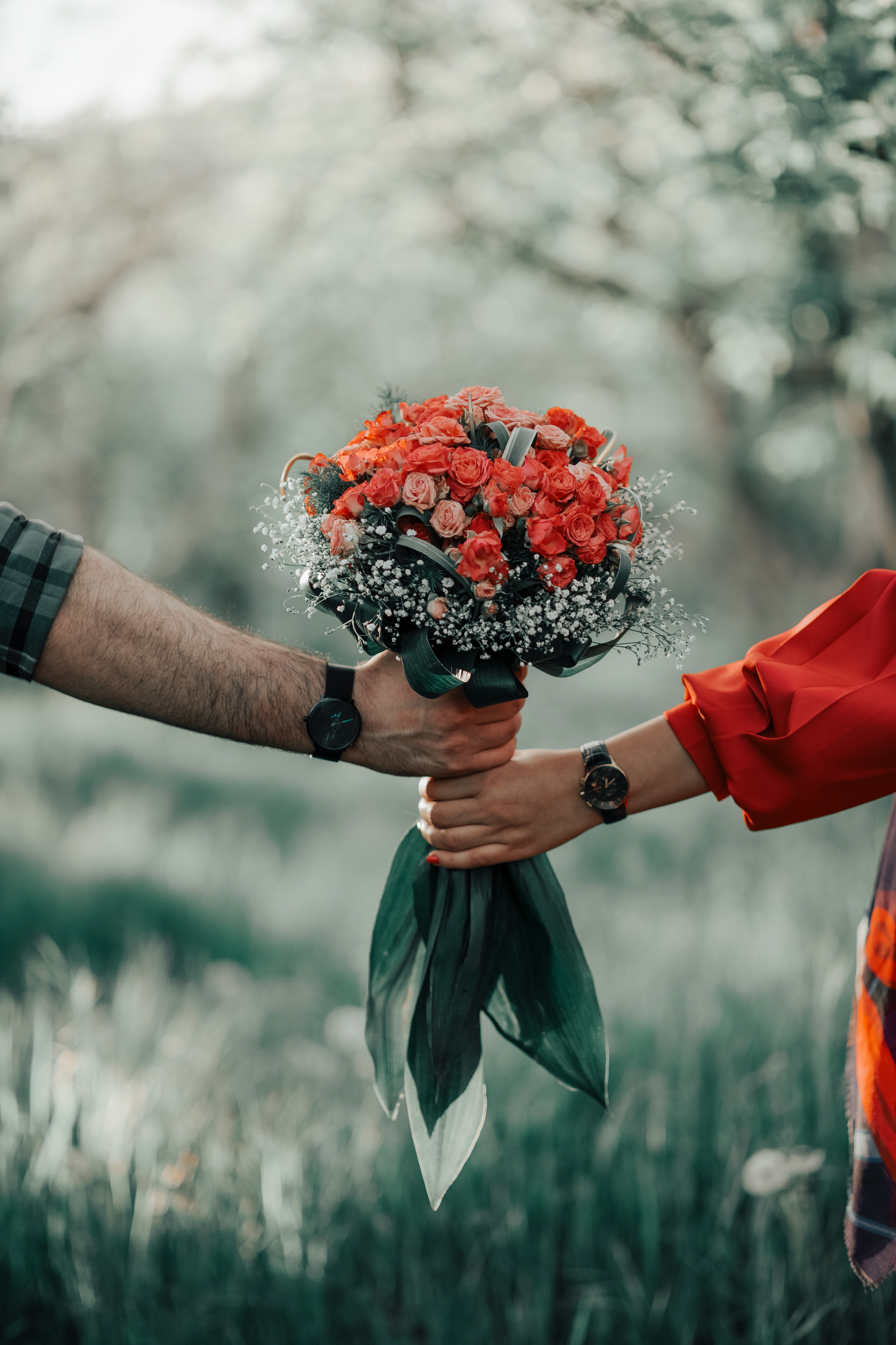 love, roses, hands, flowers, bouquet Full HD