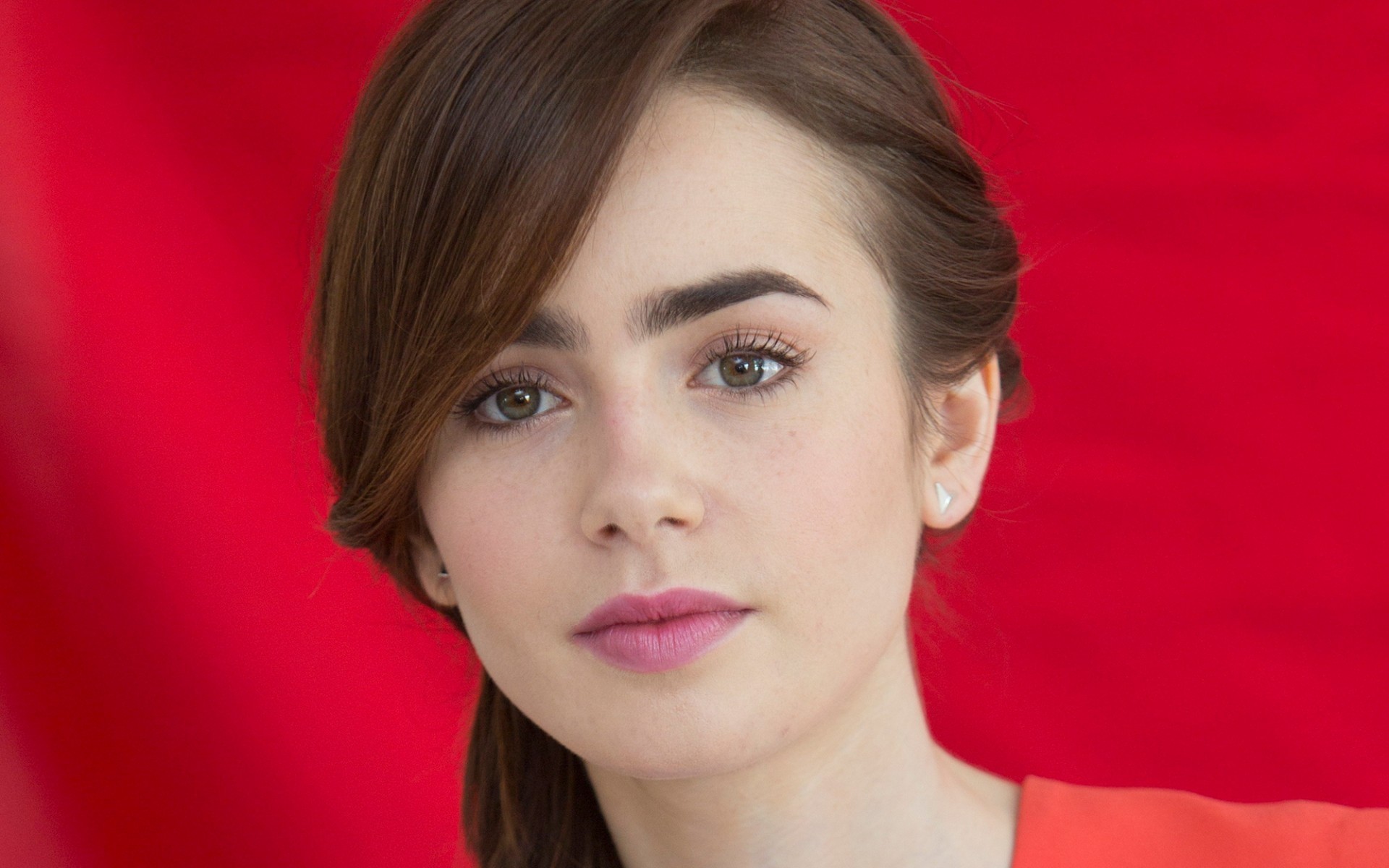 Free download wallpaper Celebrity, Lily Collins on your PC desktop