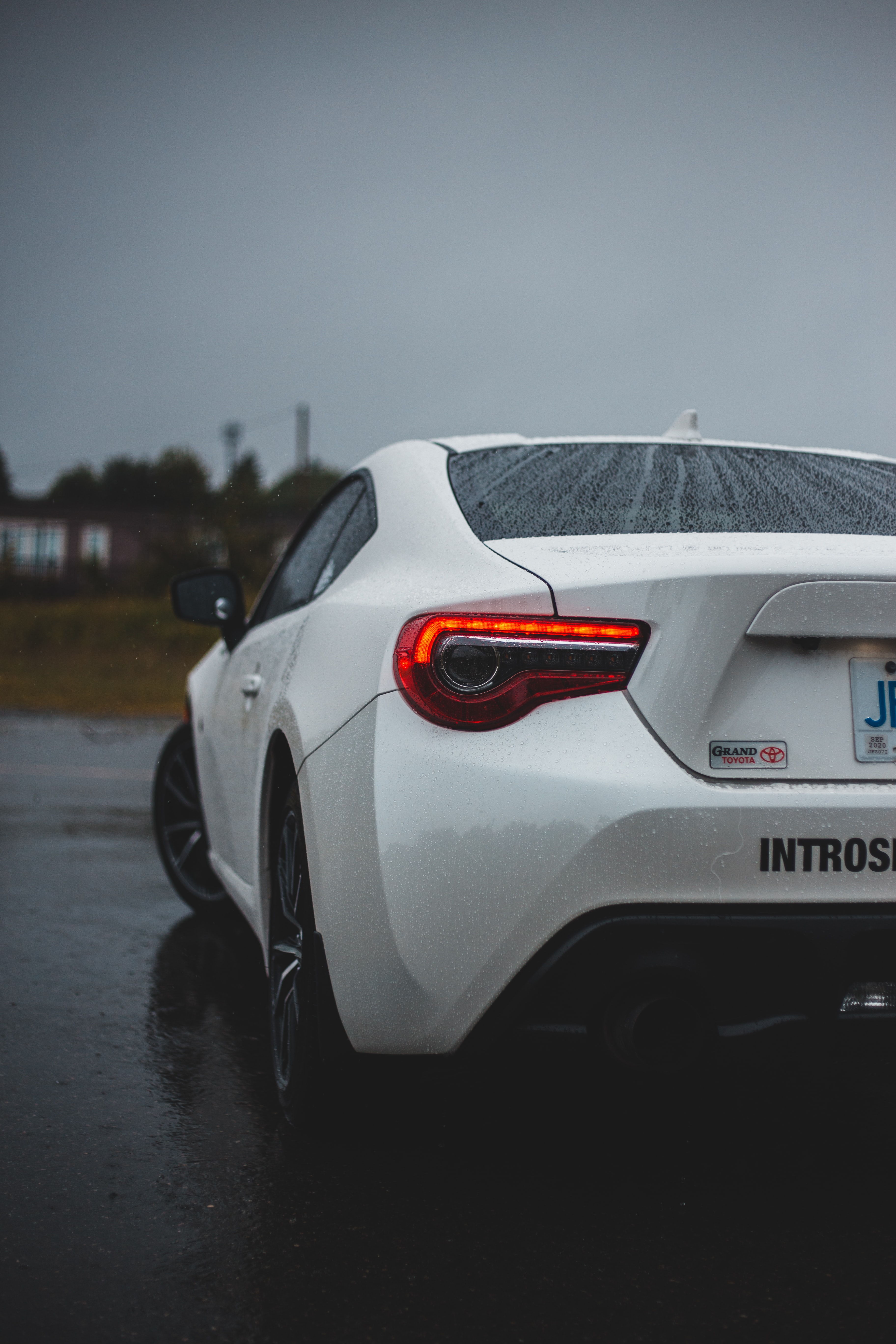 back view, toyota, cars, white, wet, car, rear view Full HD