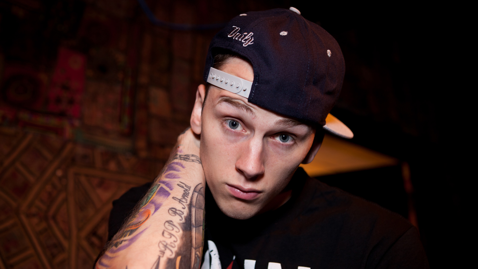 Download mobile wallpaper Music, Mgk for free.