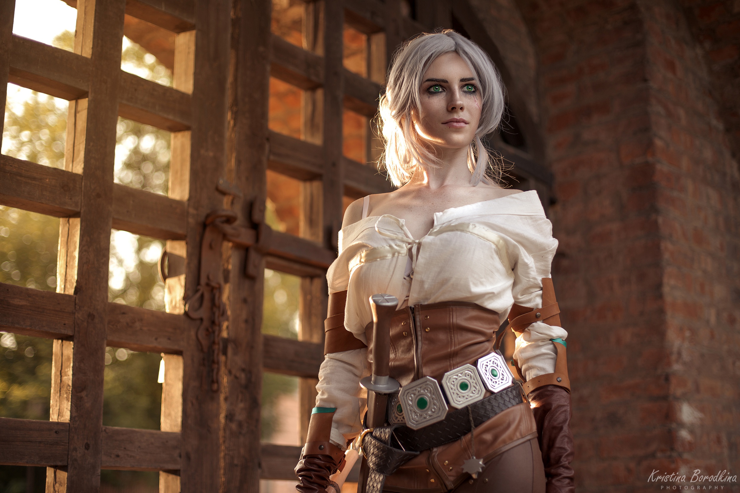 Download mobile wallpaper Model, Women, Green Eyes, White Hair, Cosplay, The Witcher 3: Wild Hunt, Ciri (The Witcher) for free.