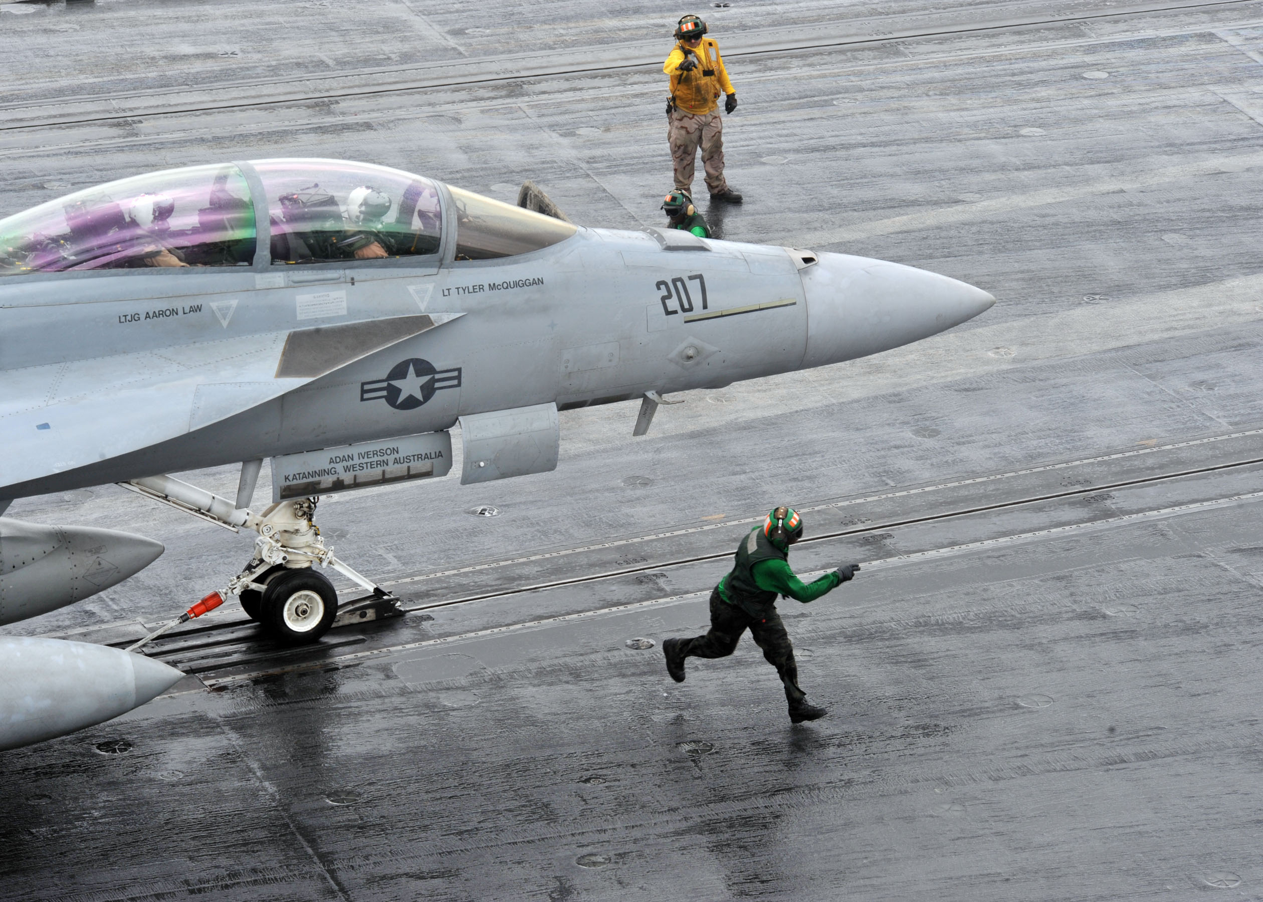 Завантажити шпалери Boeing F/a 18E Super Hornet на телефон безкоштовно