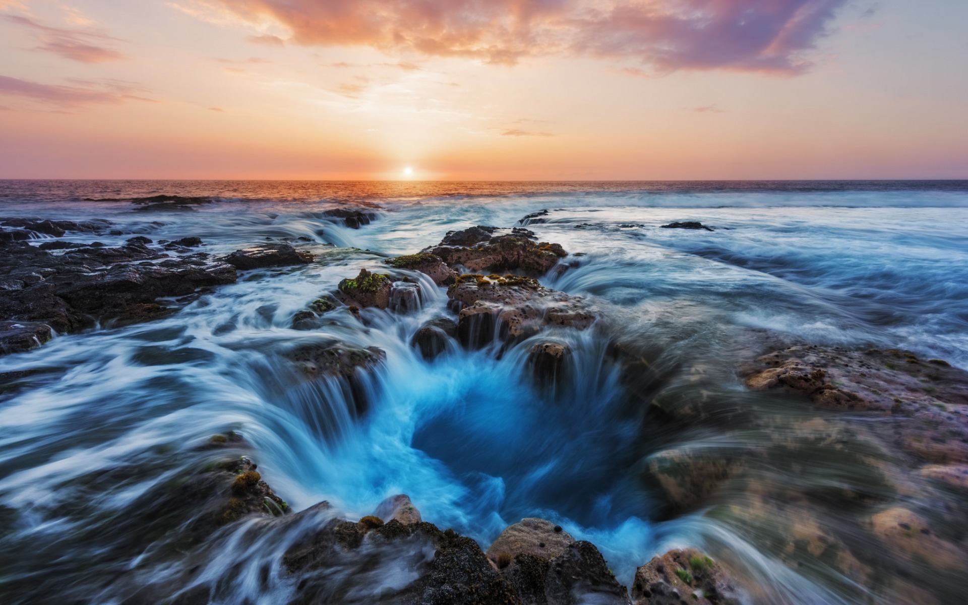 Download mobile wallpaper Horizon, Ocean, Earth, Thor's Well for free.