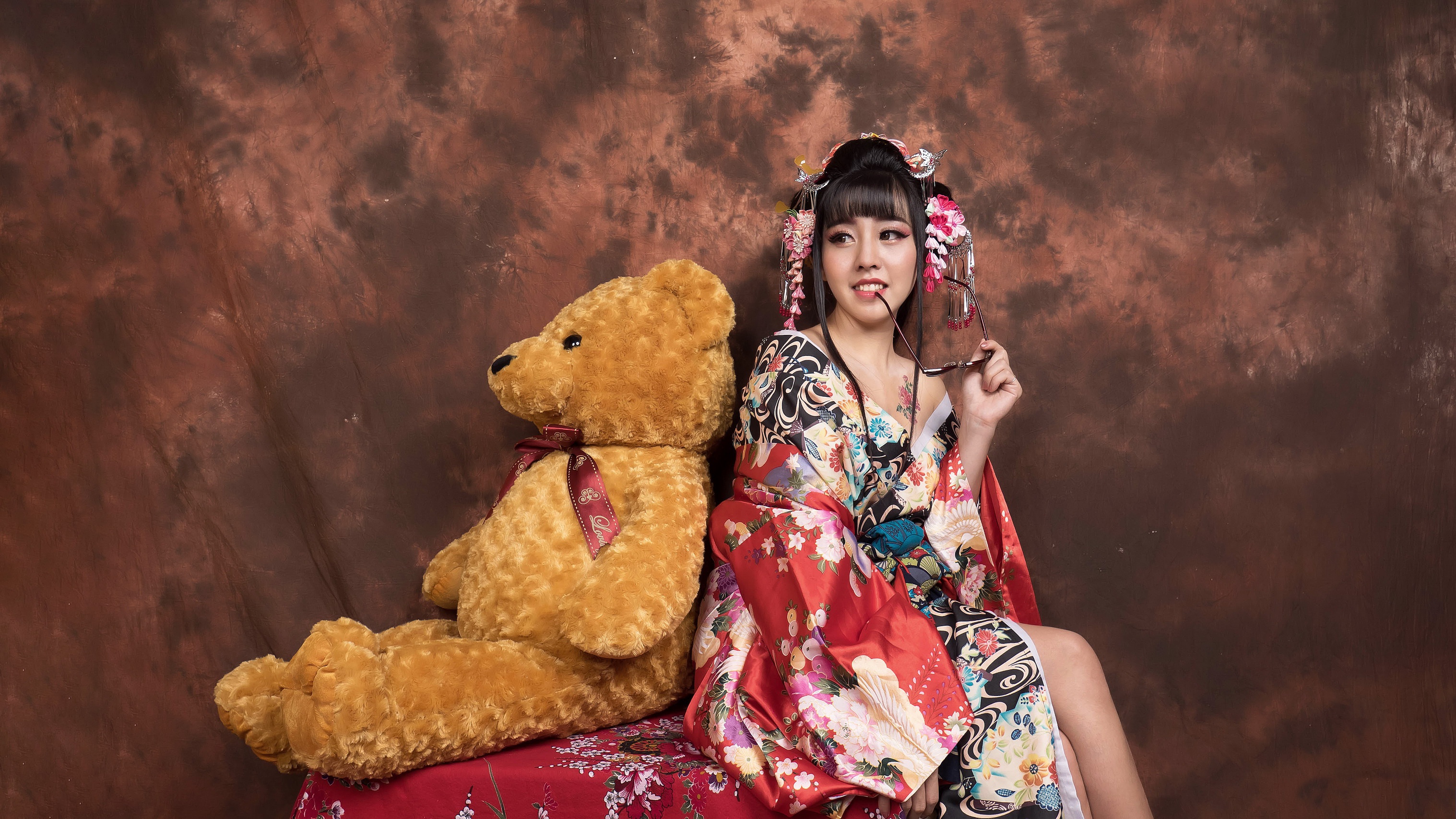 Download mobile wallpaper Teddy Bear, Smile, Kimono, Brunette, Model, Women, Asian, Stuffed Animal for free.