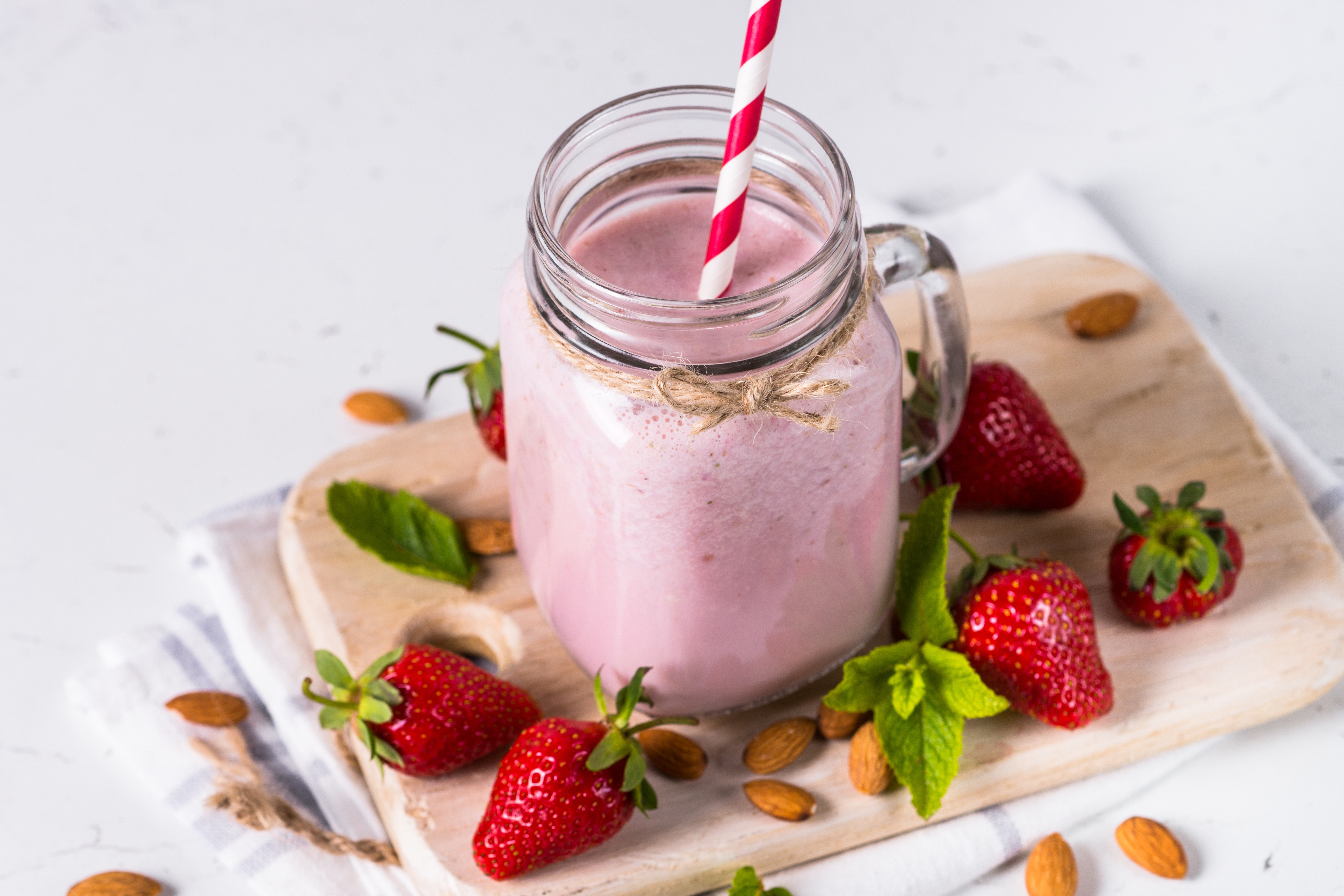 Free download wallpaper Food, Strawberry, Still Life, Drink, Smoothie on your PC desktop