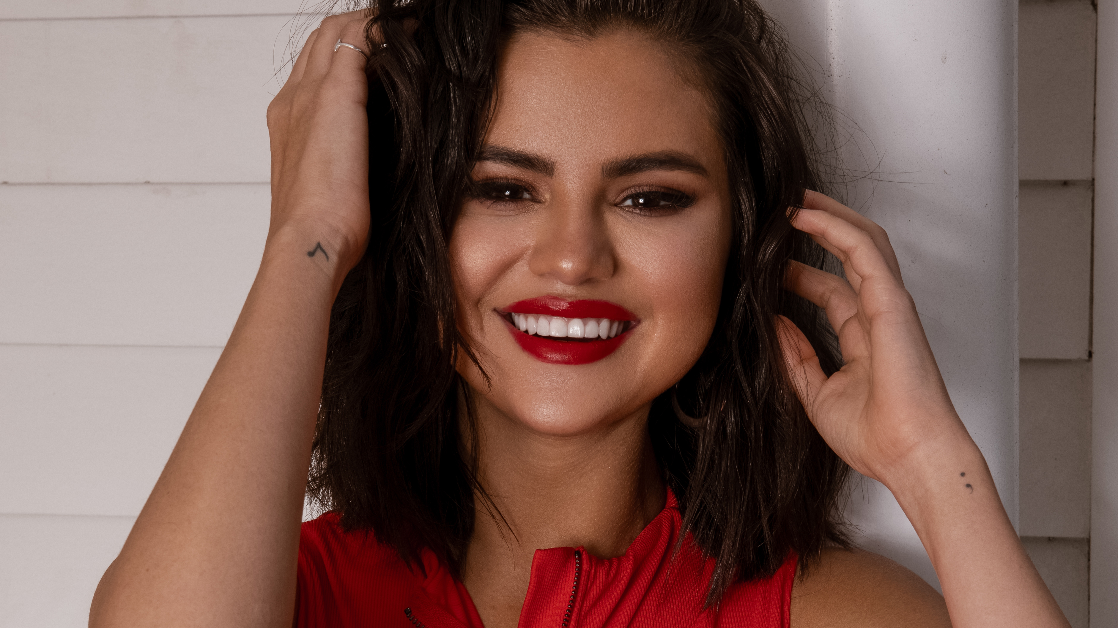 Download mobile wallpaper Music, Selena Gomez, Smile, Singer, Face, American, Brown Eyes, Black Hair, Short Hair, Lipstick for free.