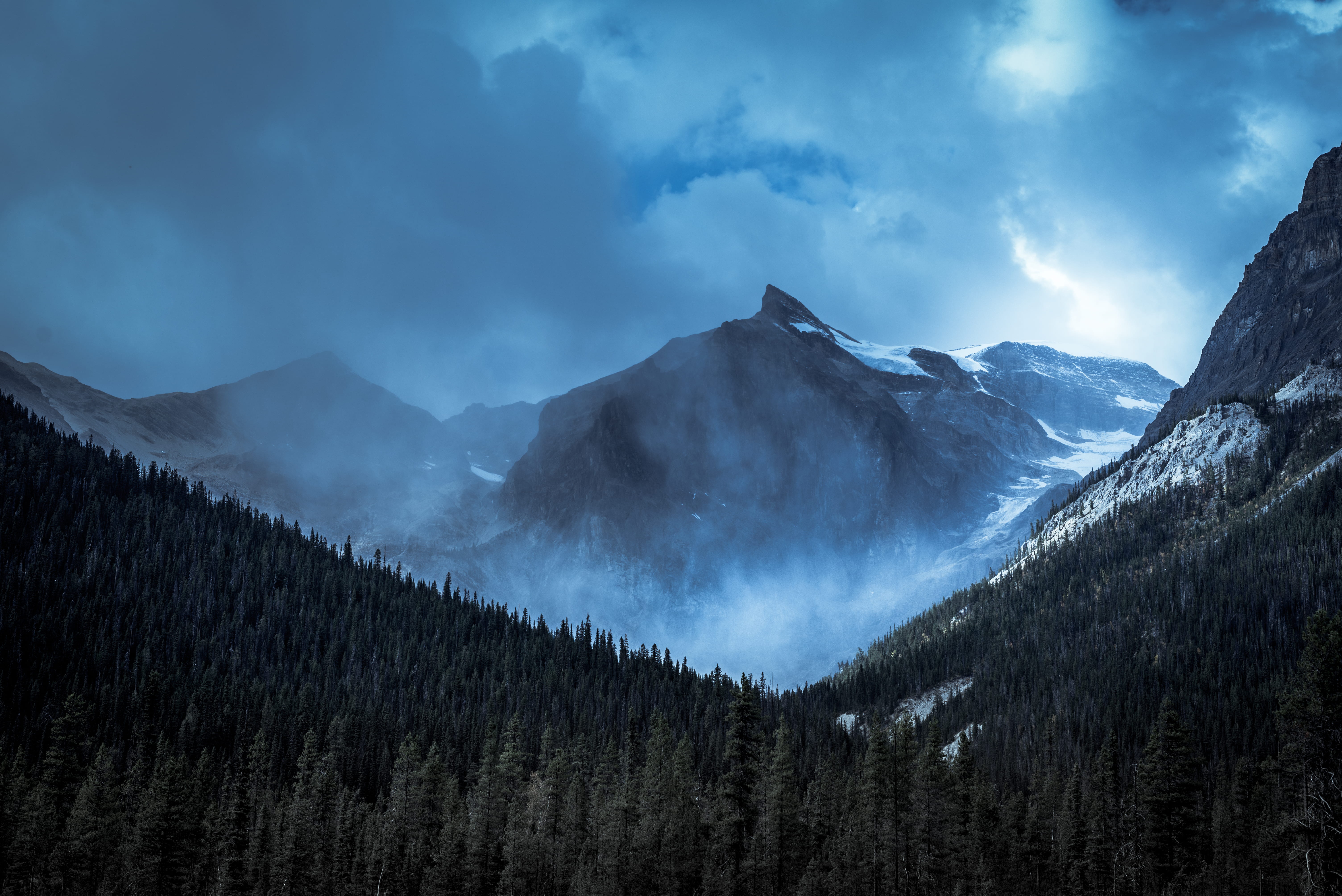 Descarga gratis la imagen Naturaleza, Montañas, Montaña, Bosque, Nube, Tierra/naturaleza en el escritorio de tu PC