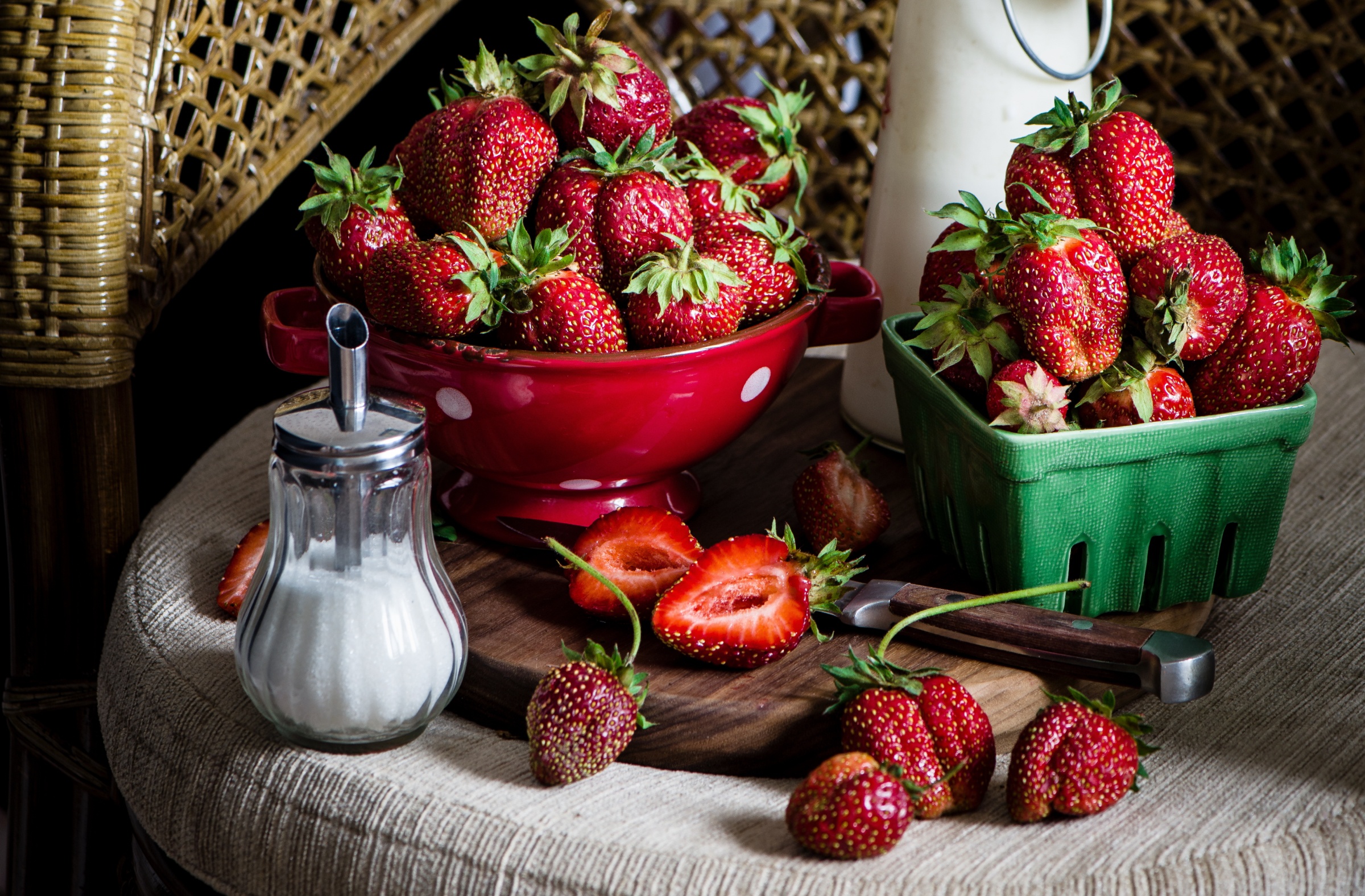Laden Sie das Erdbeere, Frucht, Zucker, Nahrungsmittel, Stillleben, Früchte-Bild kostenlos auf Ihren PC-Desktop herunter