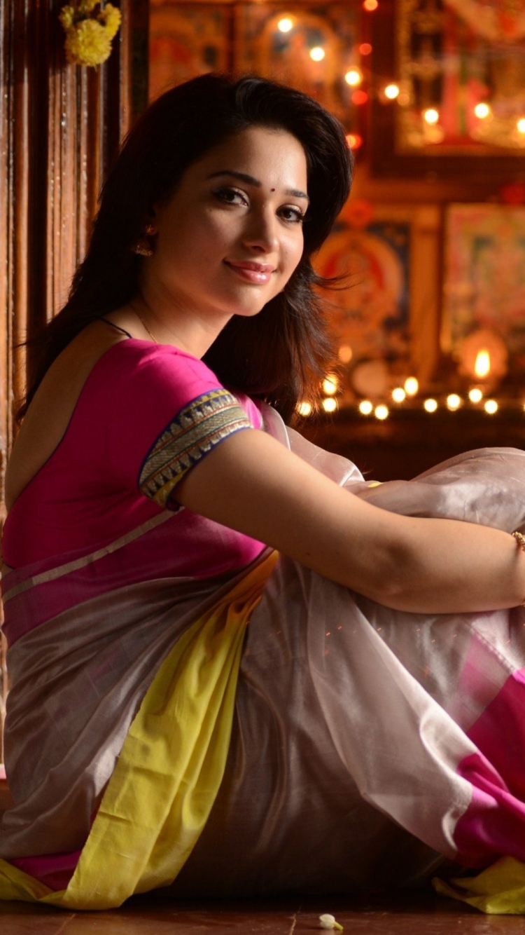 Download mobile wallpaper Celebrity, Tamannaah Bhatia, Bollywood for free.