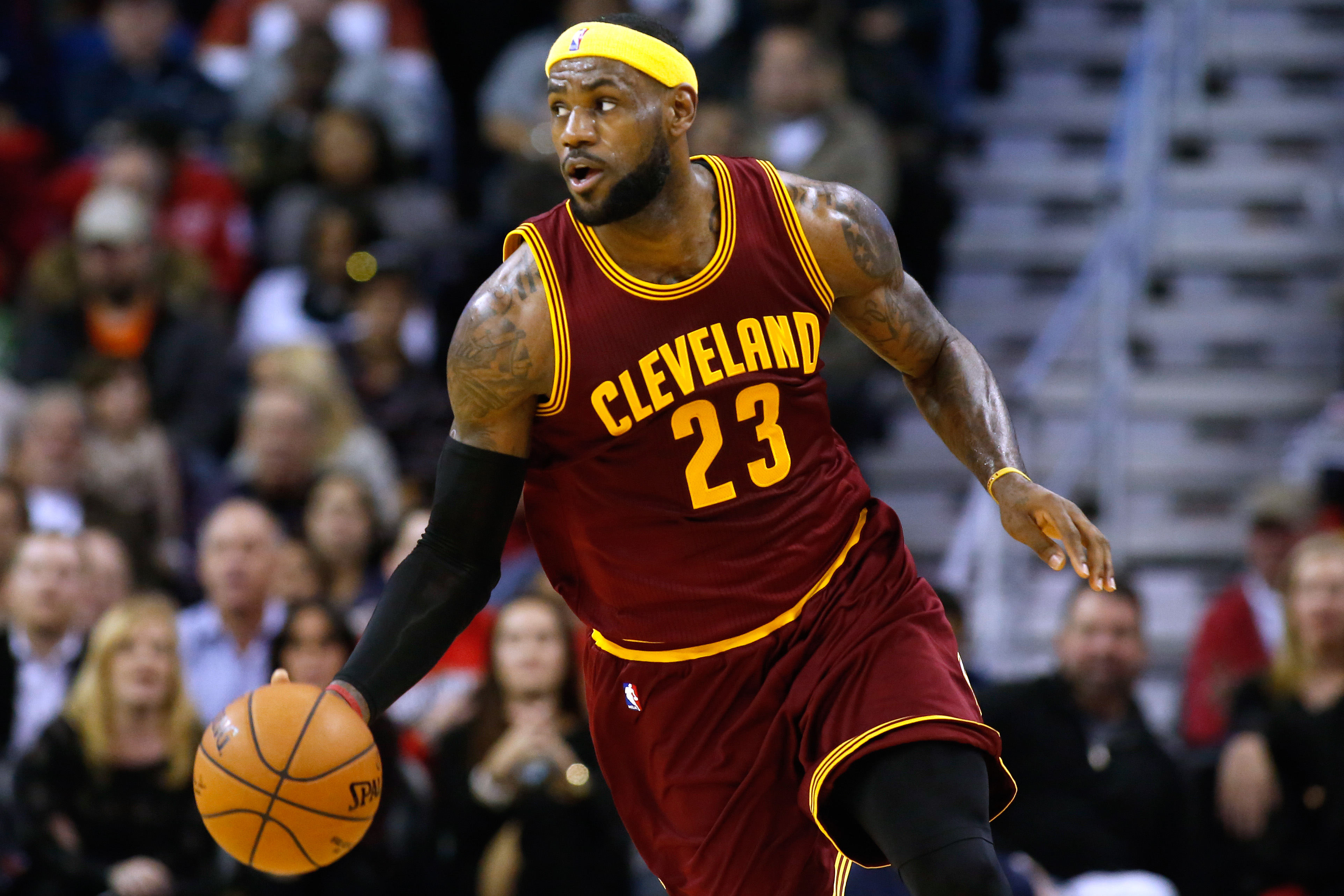 Download mobile wallpaper Sports, Basketball, Lebron James for free.