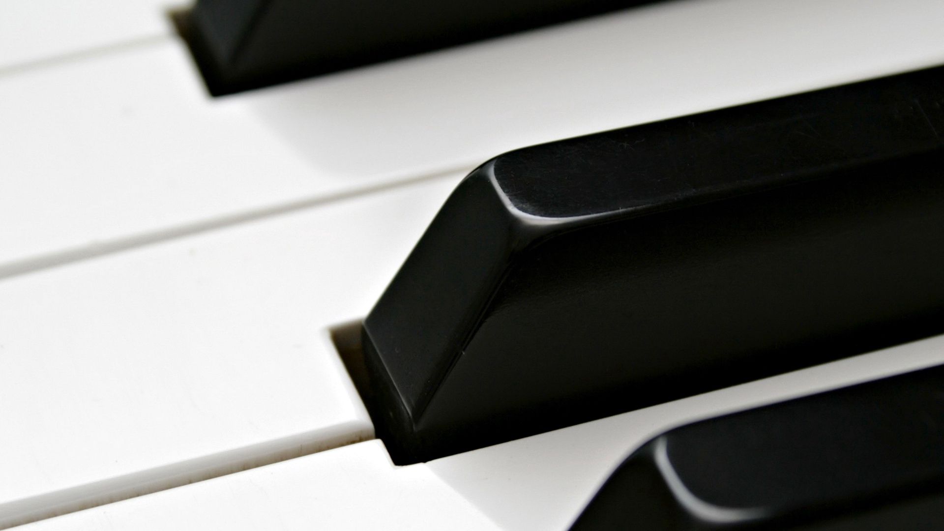 113940 télécharger l'image piano, noir, blanc, macro, le noir, clés, piano à queue - fonds d'écran et économiseurs d'écran gratuits