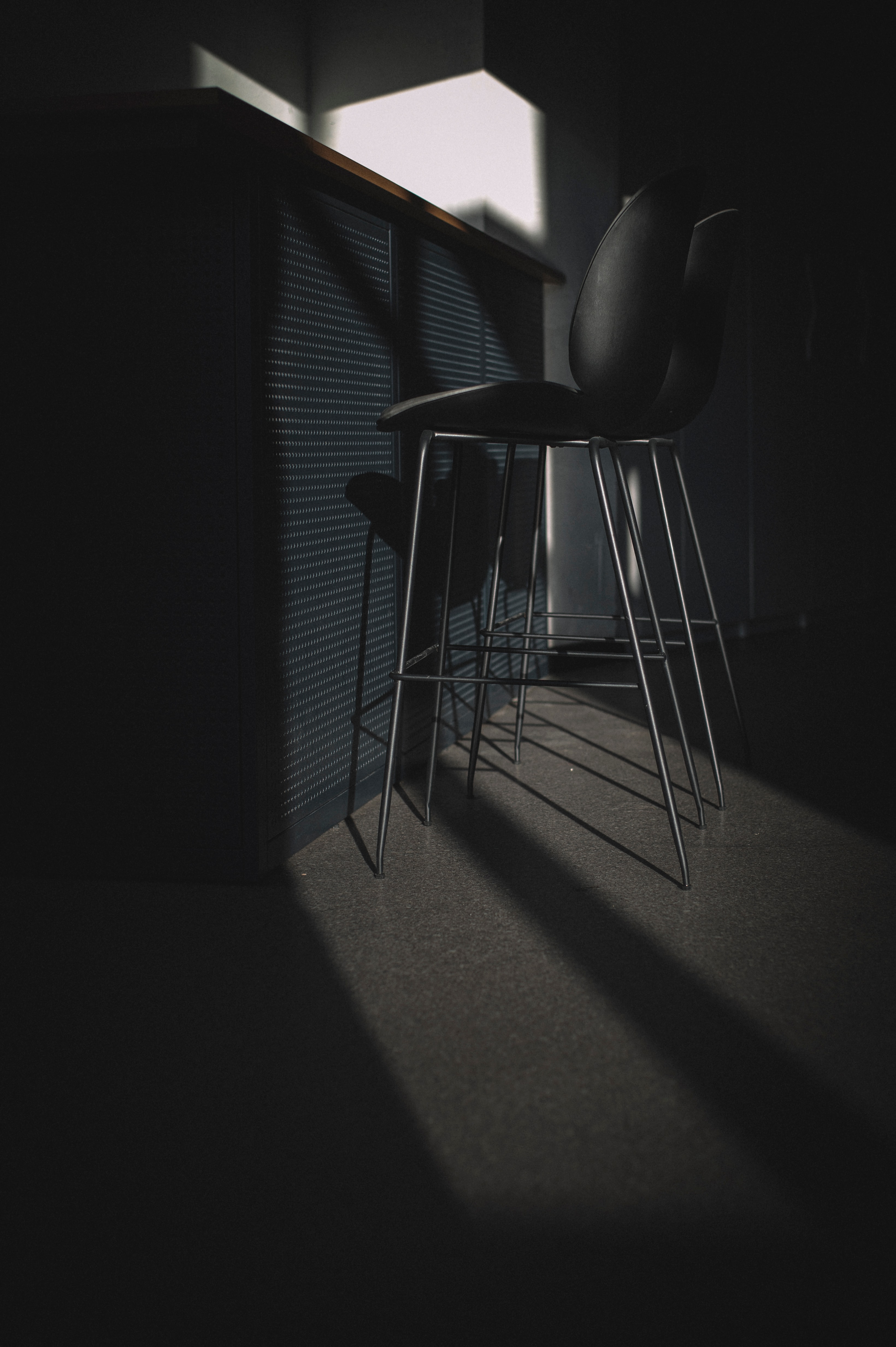 dark, shine, light, chairs, rack