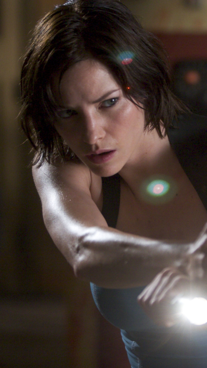 Descarga gratuita de fondo de pantalla para móvil de Películas, Residente Demoníaco, Resident Evil: Apocalipsis, Sienna Guillory.