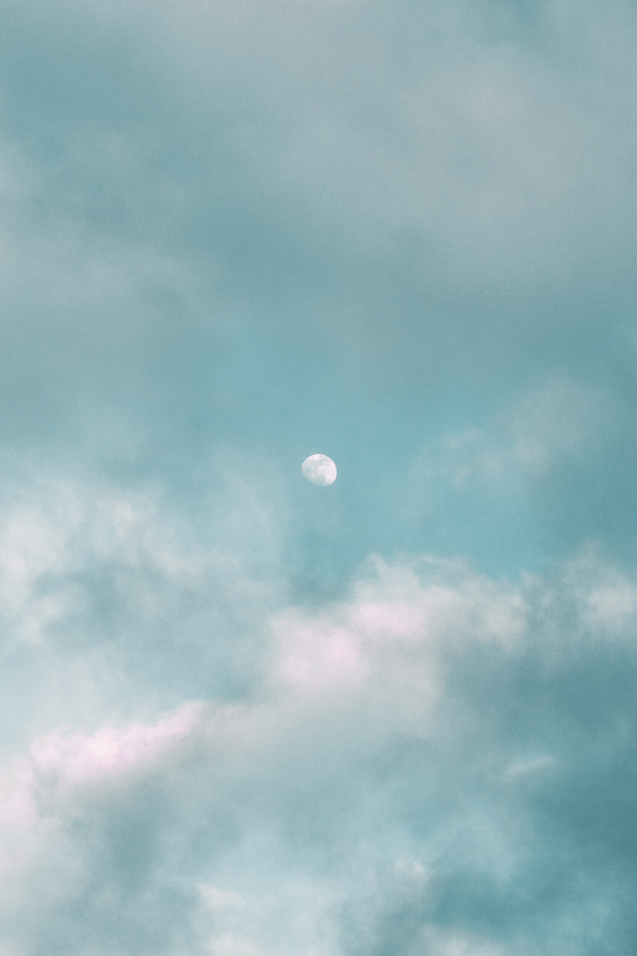 89973 скачать обои день, природа, небо, облака, луна - заставки и картинки бесплатно