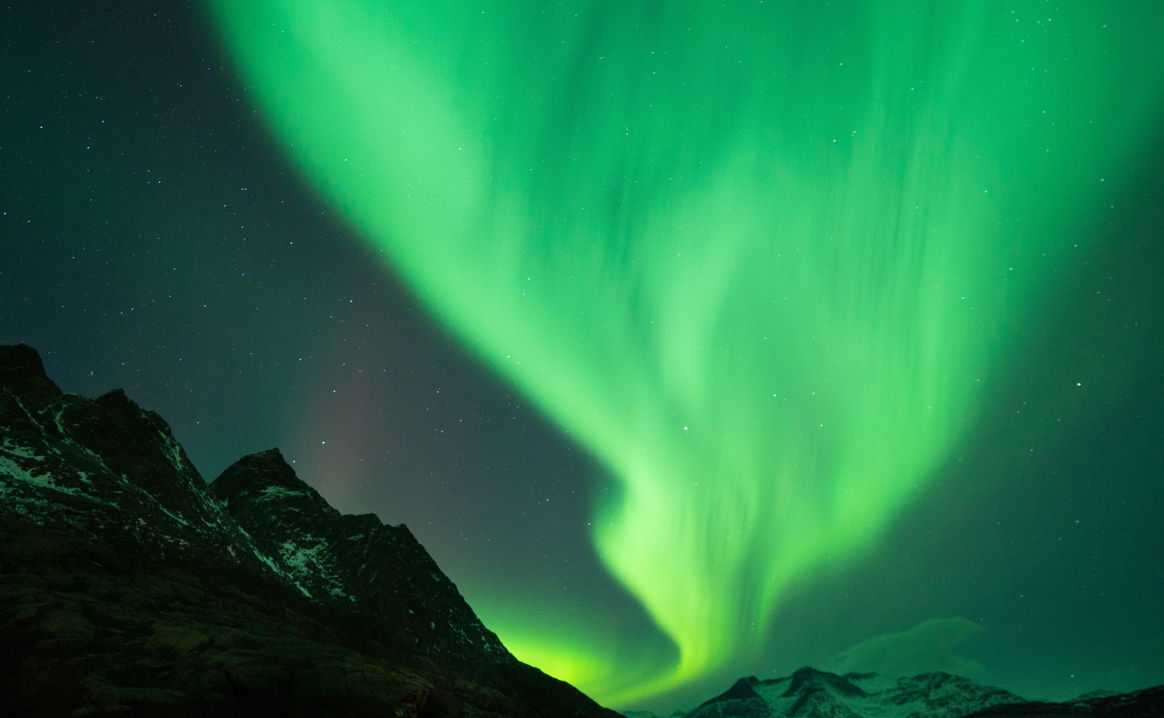 Free download wallpaper Winter, Sky, Night, Mountain, Earth, Aurora Borealis on your PC desktop