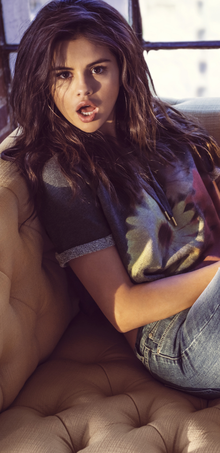 Download mobile wallpaper Music, Selena Gomez for free.