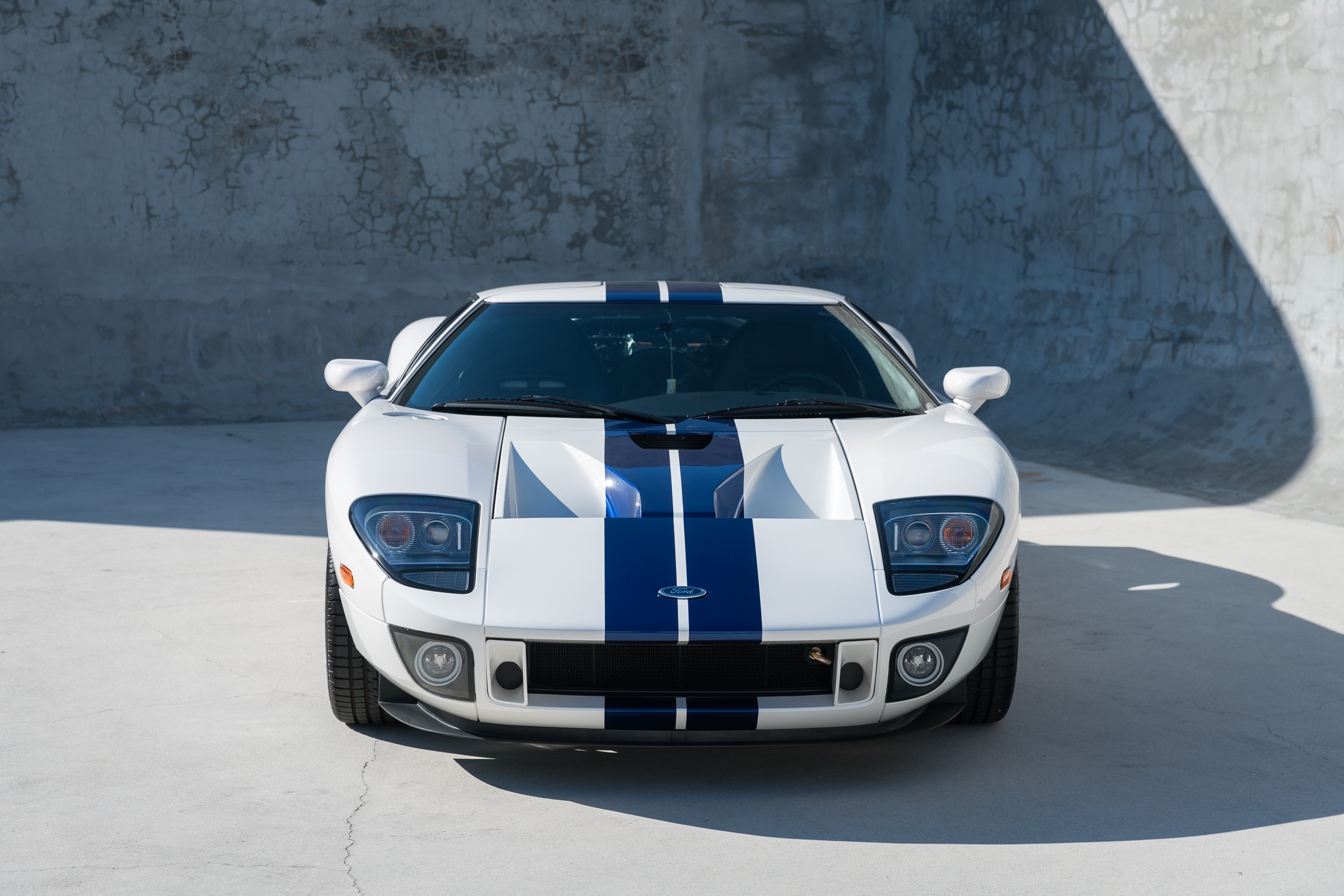 Download mobile wallpaper Ford, Car, Ford Gt, Vehicles, White Car for free.
