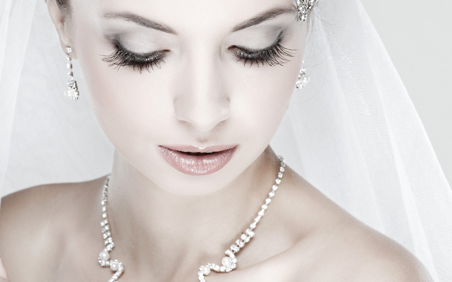 Free download wallpaper Veil, Face, Bride, Women, Makeup, Necklace on your PC desktop