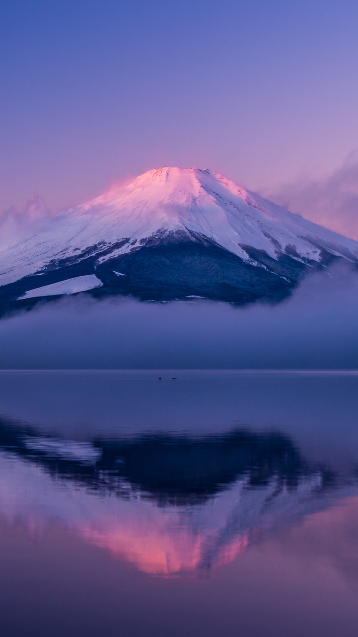 Скачать картинку Отражение, Япония, Вулкан, Гора Фудзи, Вулканы, Земля/природа в телефон бесплатно.