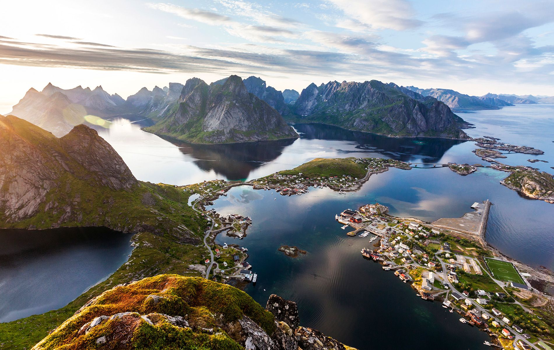 Laden Sie das Landschaft, Stadt, See, Gebirge, Norwegen, Fotografie, Lofoten, Reine-Bild kostenlos auf Ihren PC-Desktop herunter