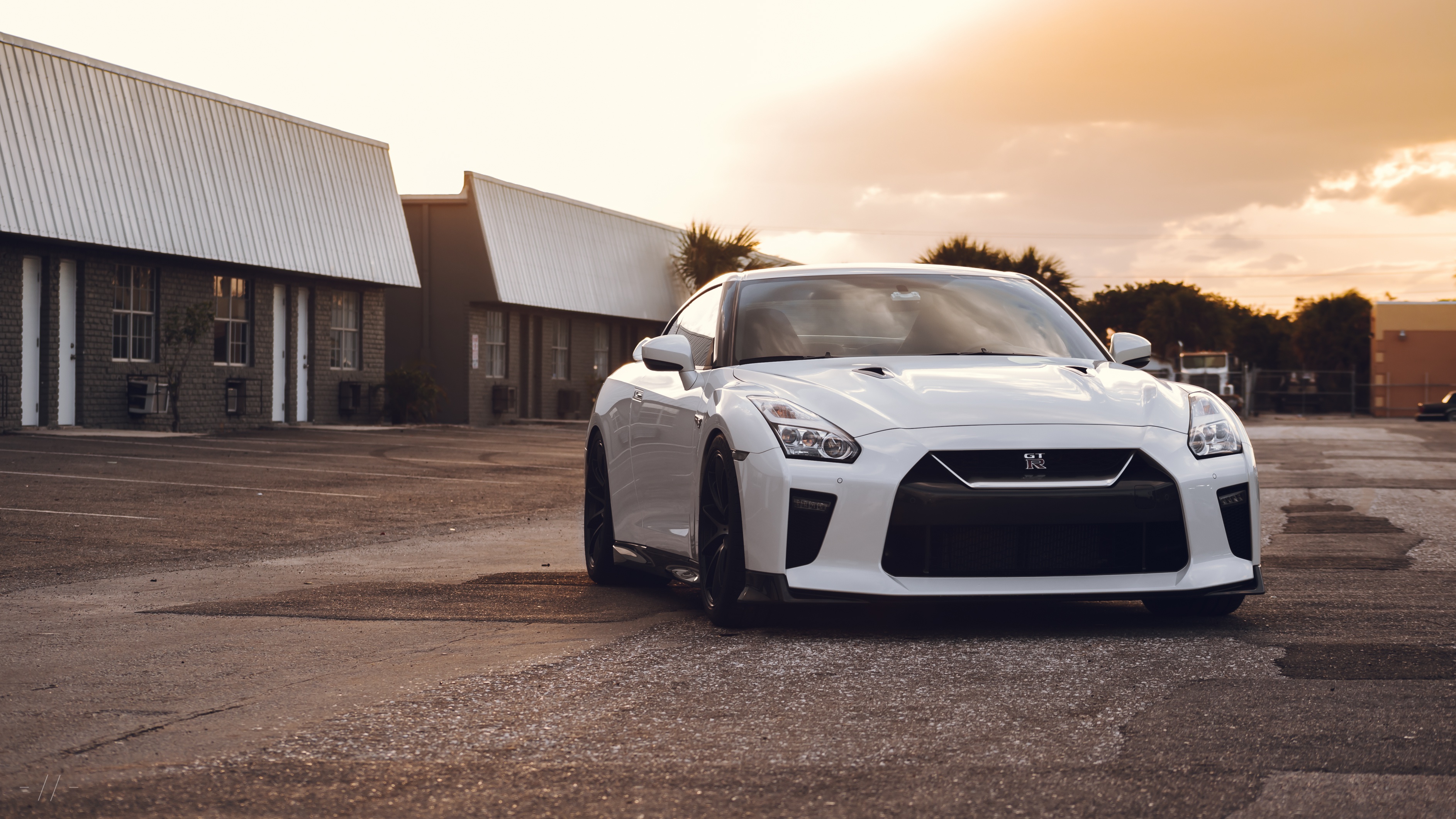 Download mobile wallpaper Nissan, Car, Nissan Gt R, Vehicles, White Car for free.
