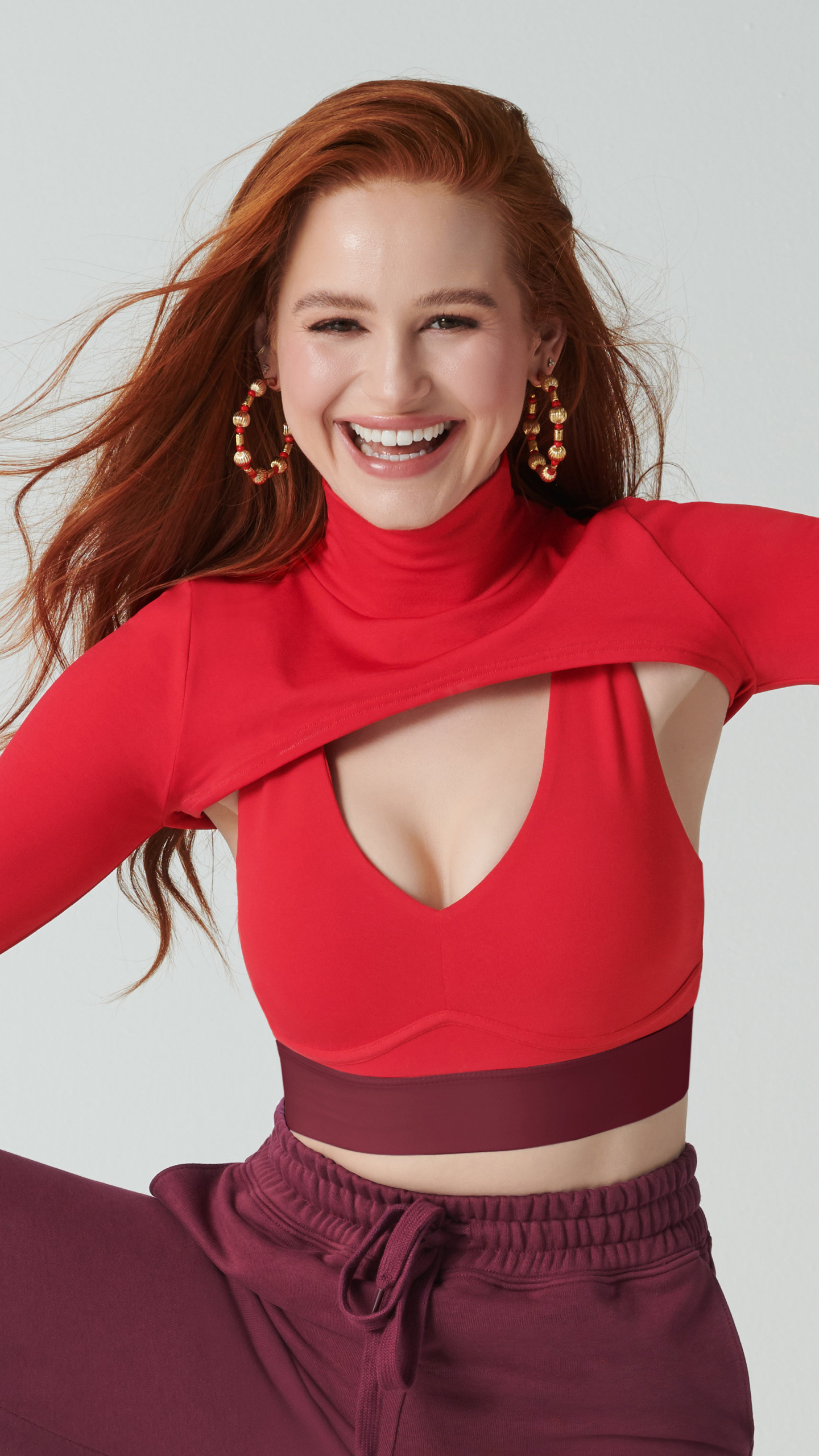 Download mobile wallpaper Smile, Redhead, American, Celebrity, Actress, Madelaine Petsch for free.