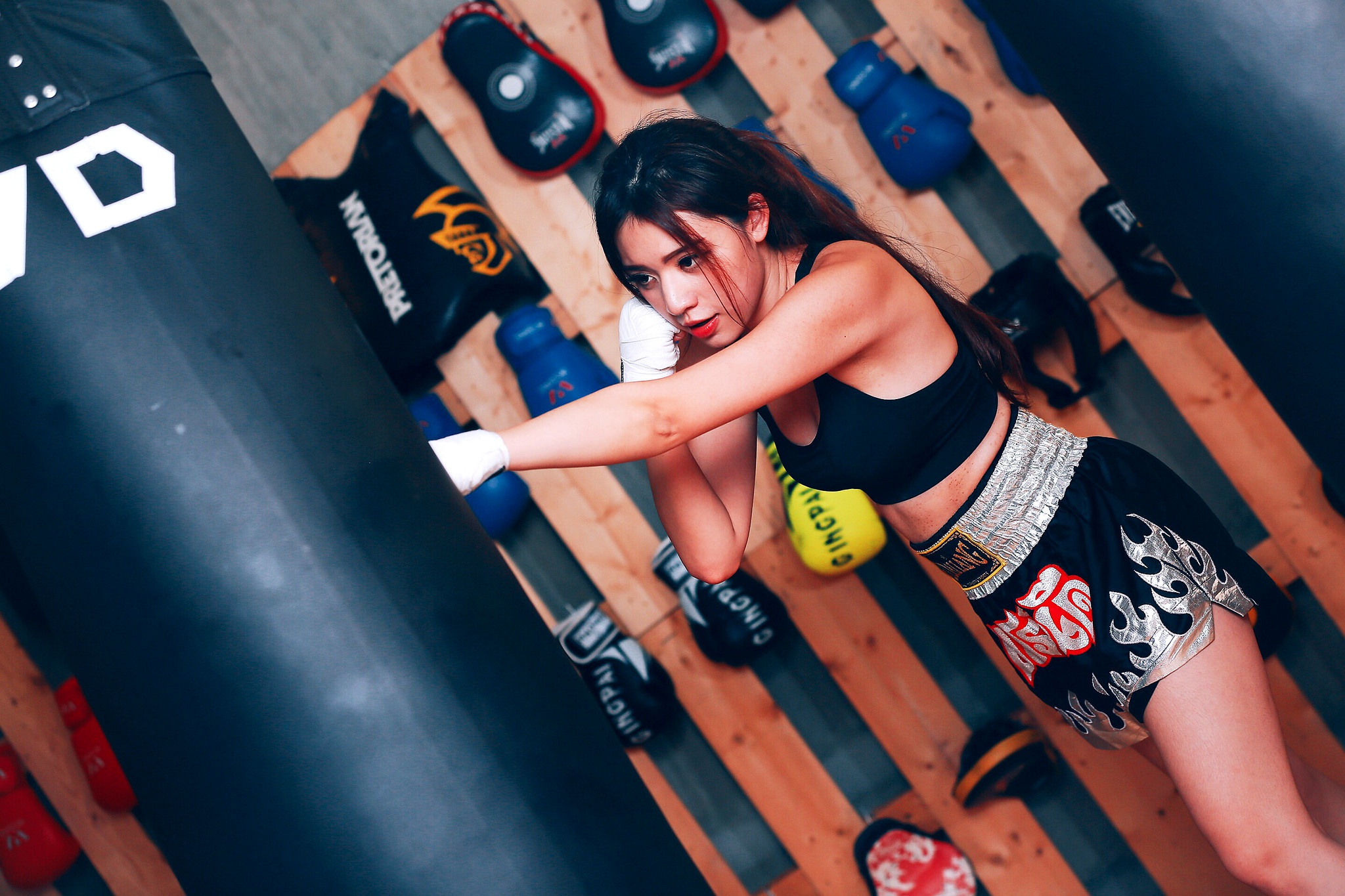 Download mobile wallpaper Sports, Boxing, Shorts, Asian, Black Hair, Lipstick for free.