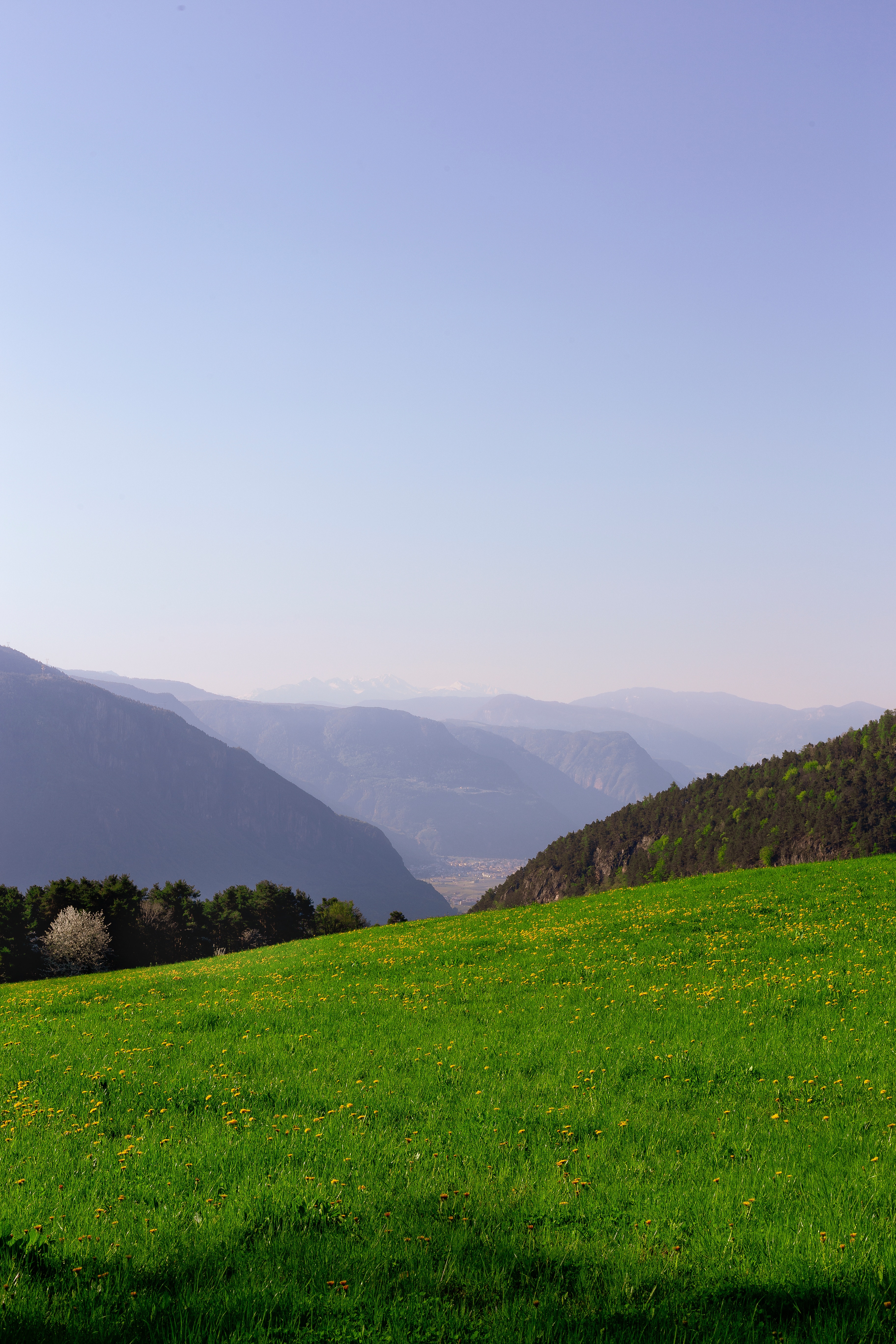 Free download wallpaper Grass, Fog, Glade, Mountains, Polyana, Nature on your PC desktop