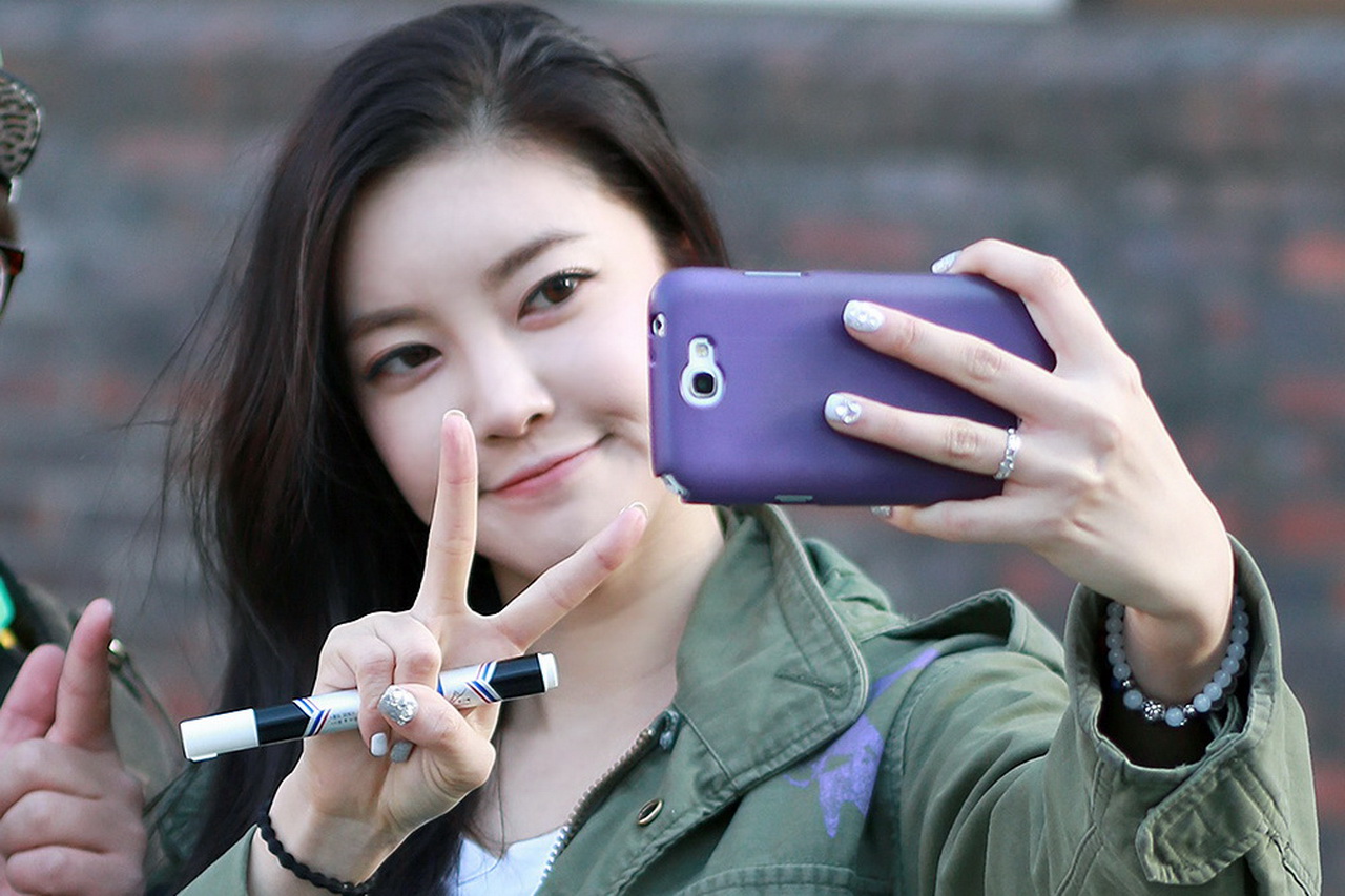 Download mobile wallpaper Music, Korean Girl Group for free.