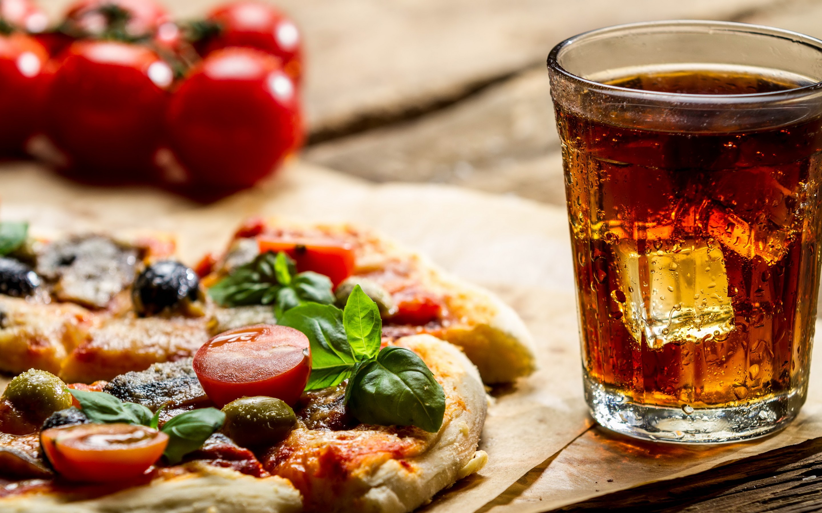 Free download wallpaper Food, Pizza on your PC desktop