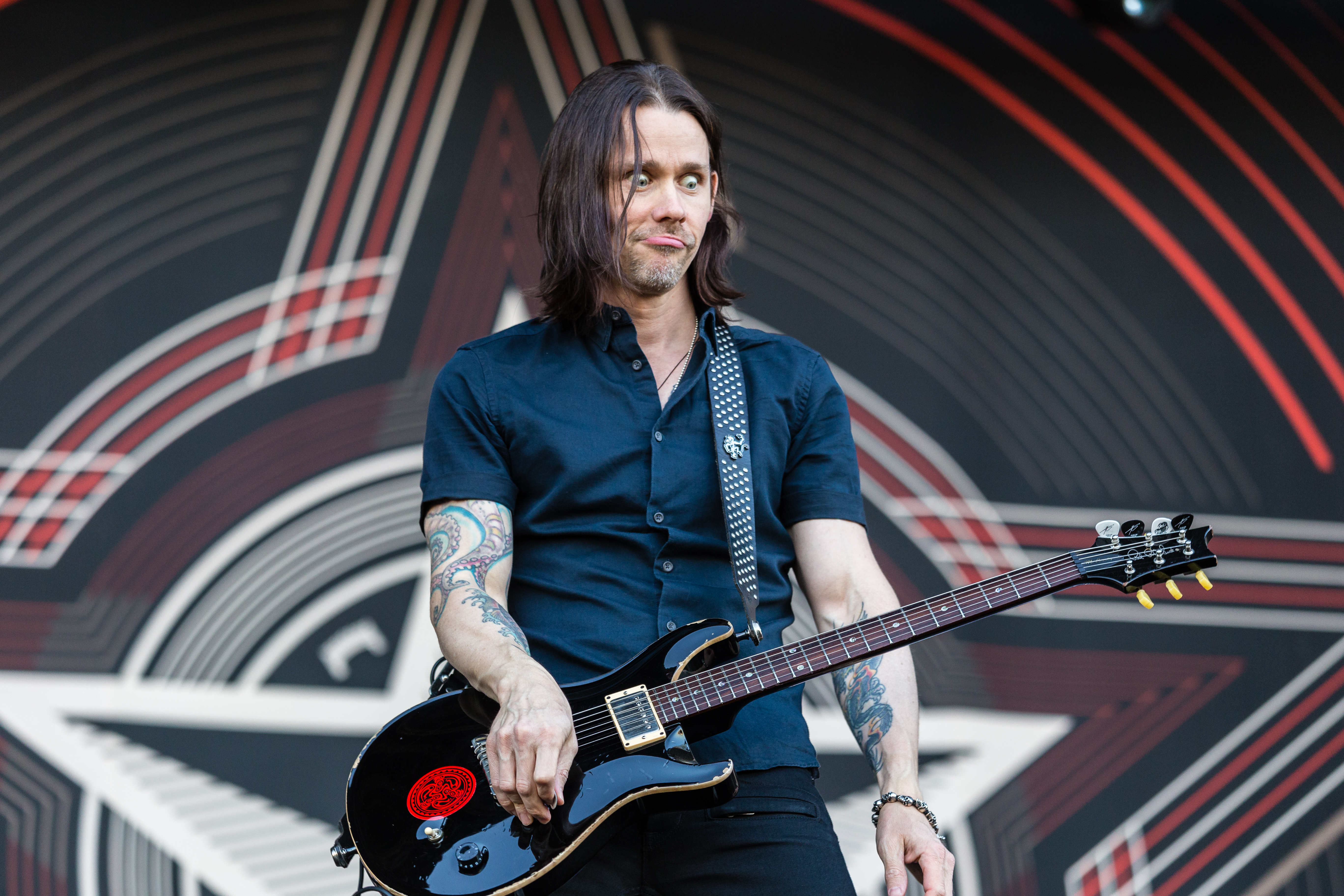 Download mobile wallpaper Music, Guitar, Musician, Musicians, American, Myles Kennedy for free.