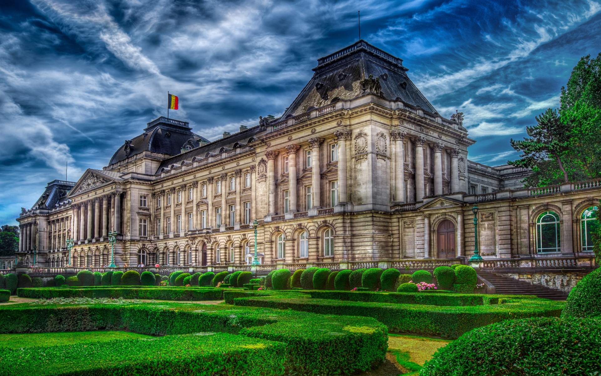 Популярные заставки и фоны Королевский Дворец В Брюсселе на компьютер
