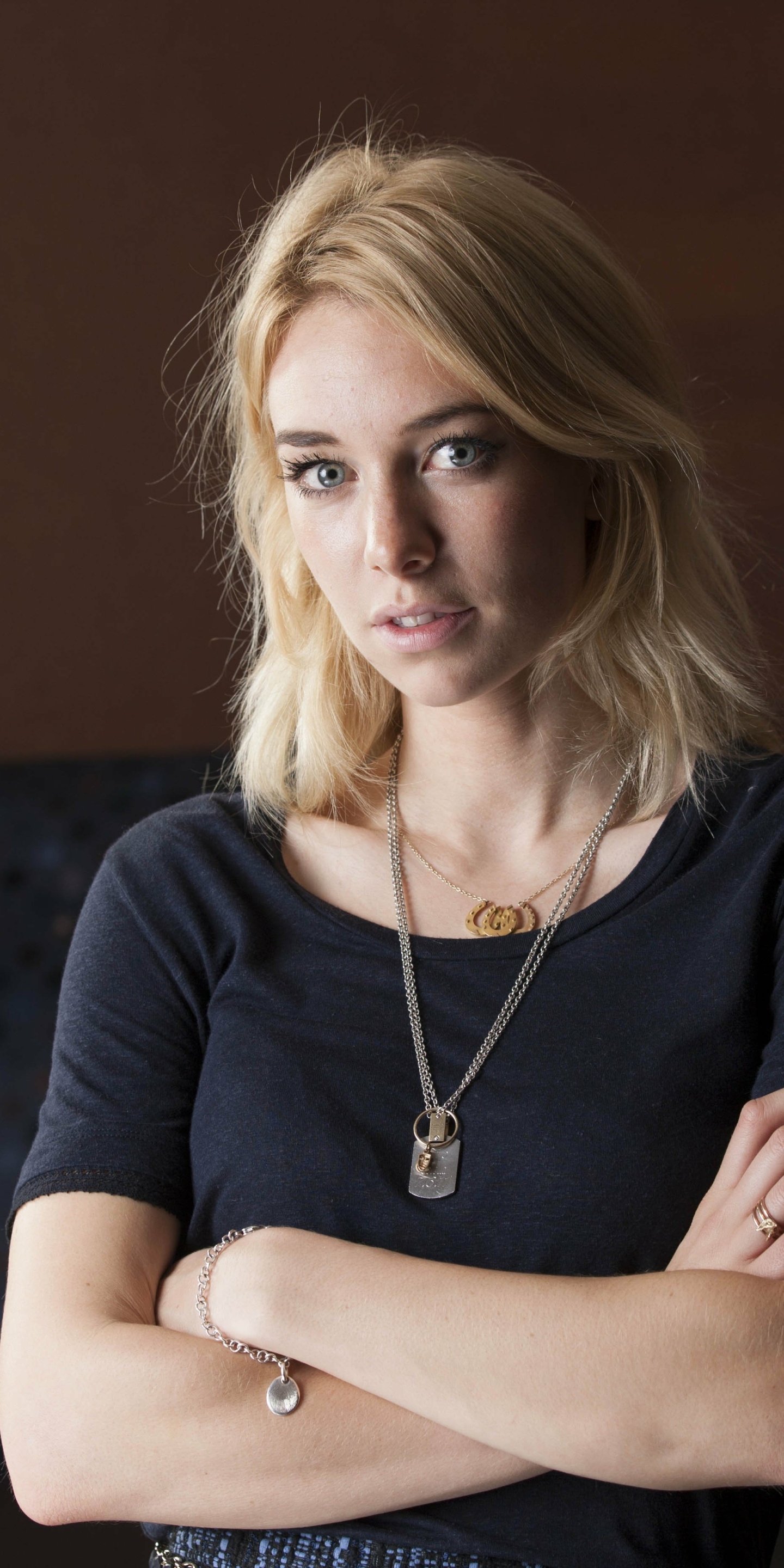 Download mobile wallpaper Celebrity, Actress, Vanessa Kirby for free.