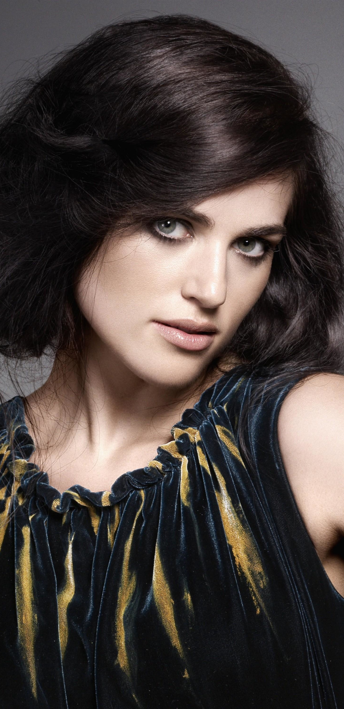 Download mobile wallpaper Green Eyes, Celebrity, Canadian, Black Hair, Actress, Katie Mcgrath for free.