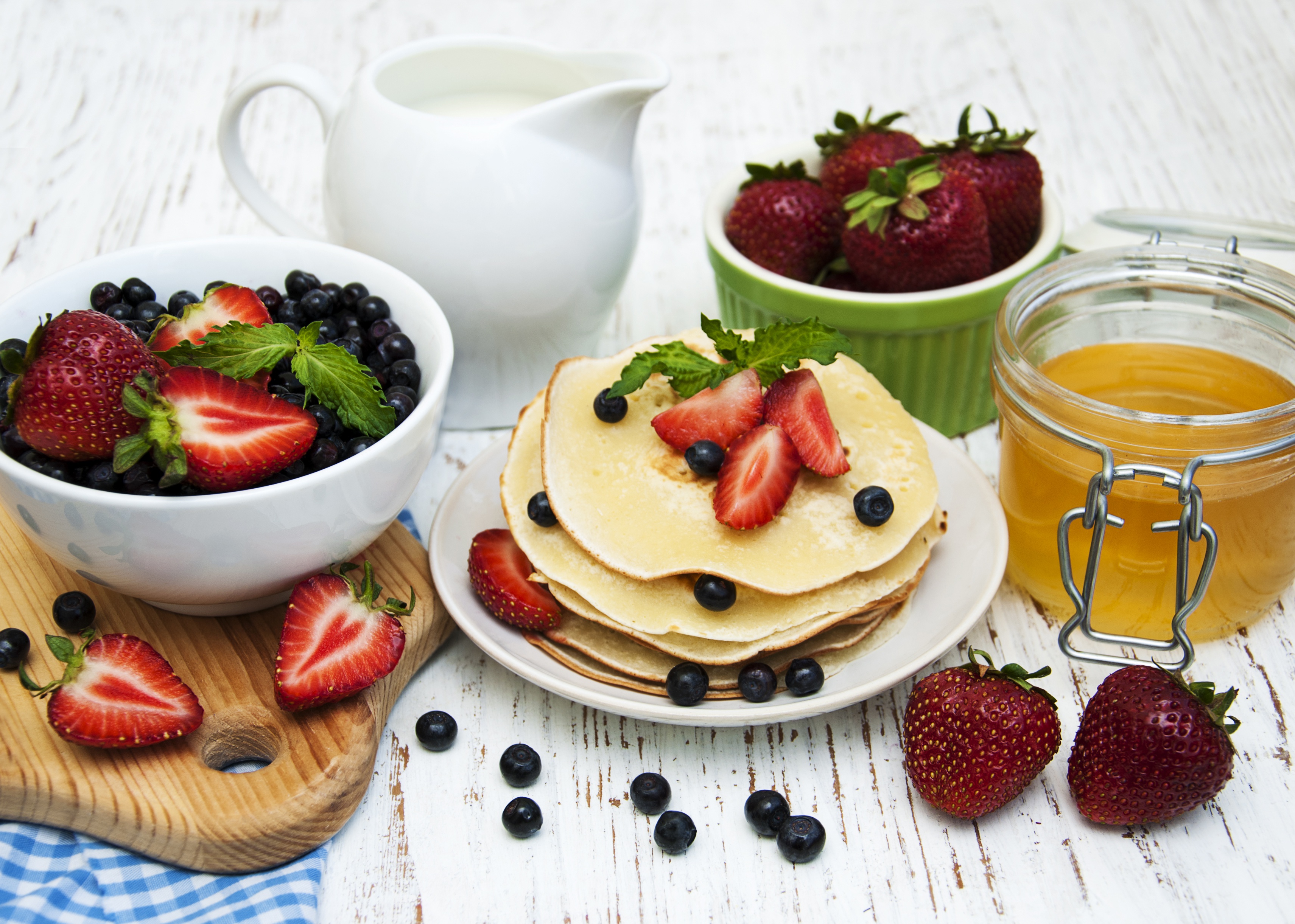 Download mobile wallpaper Food, Strawberry, Blueberry, Berry, Fruit, Honey, Breakfast, Crêpe for free.