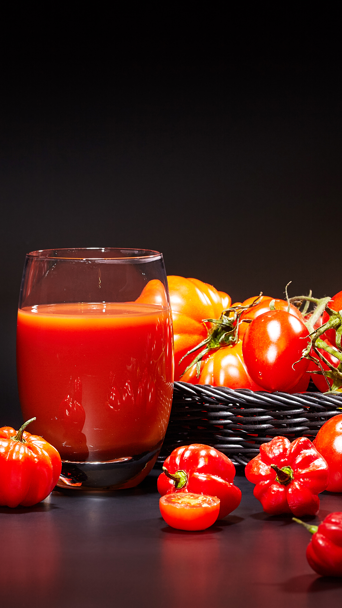 Handy-Wallpaper Glas, Tomate, Saft, Nahrungsmittel, Früchte kostenlos herunterladen.