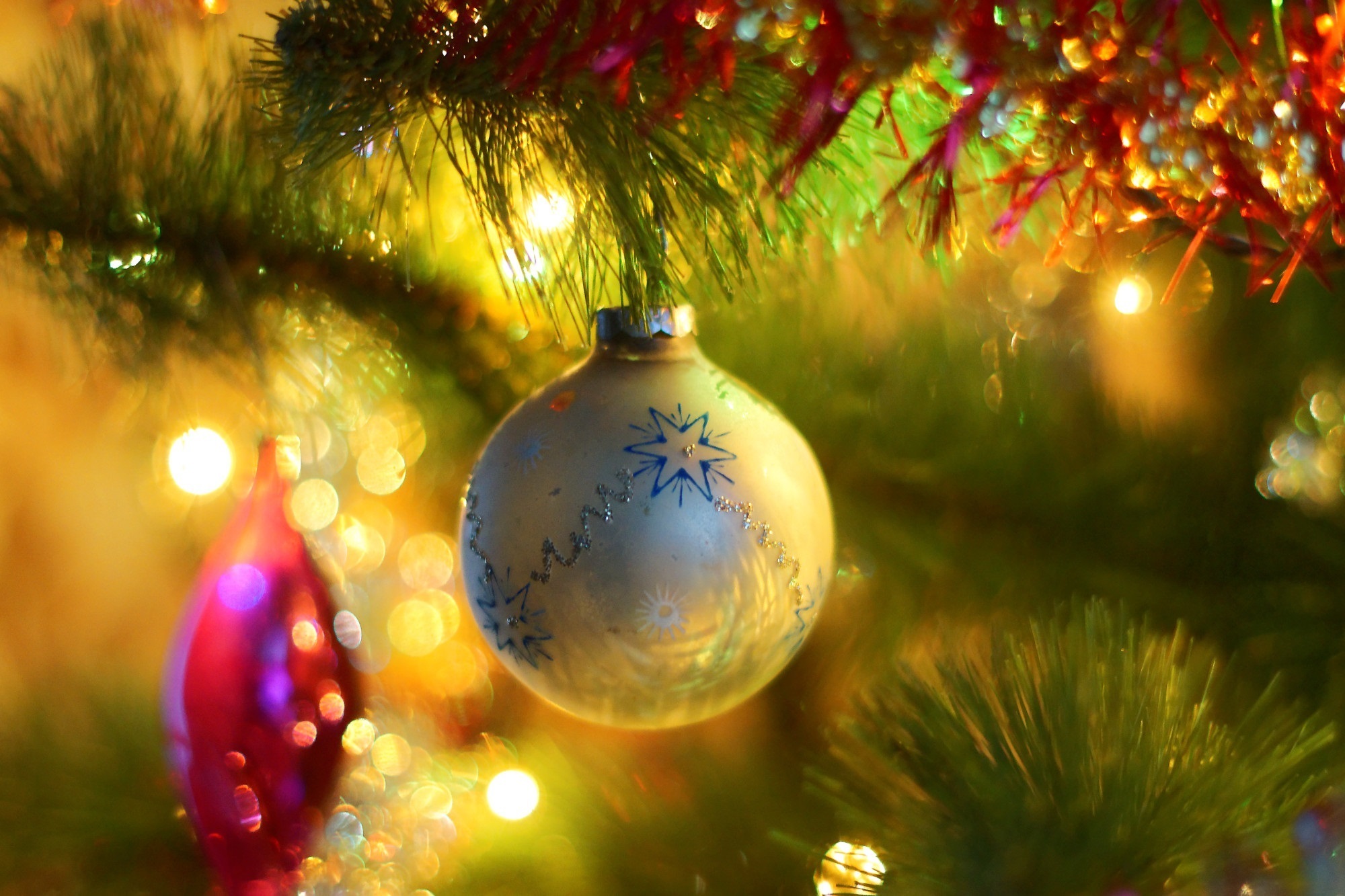 Téléchargez gratuitement l'image Noël, Vacances, Décorations De Noël, Bokeh sur le bureau de votre PC
