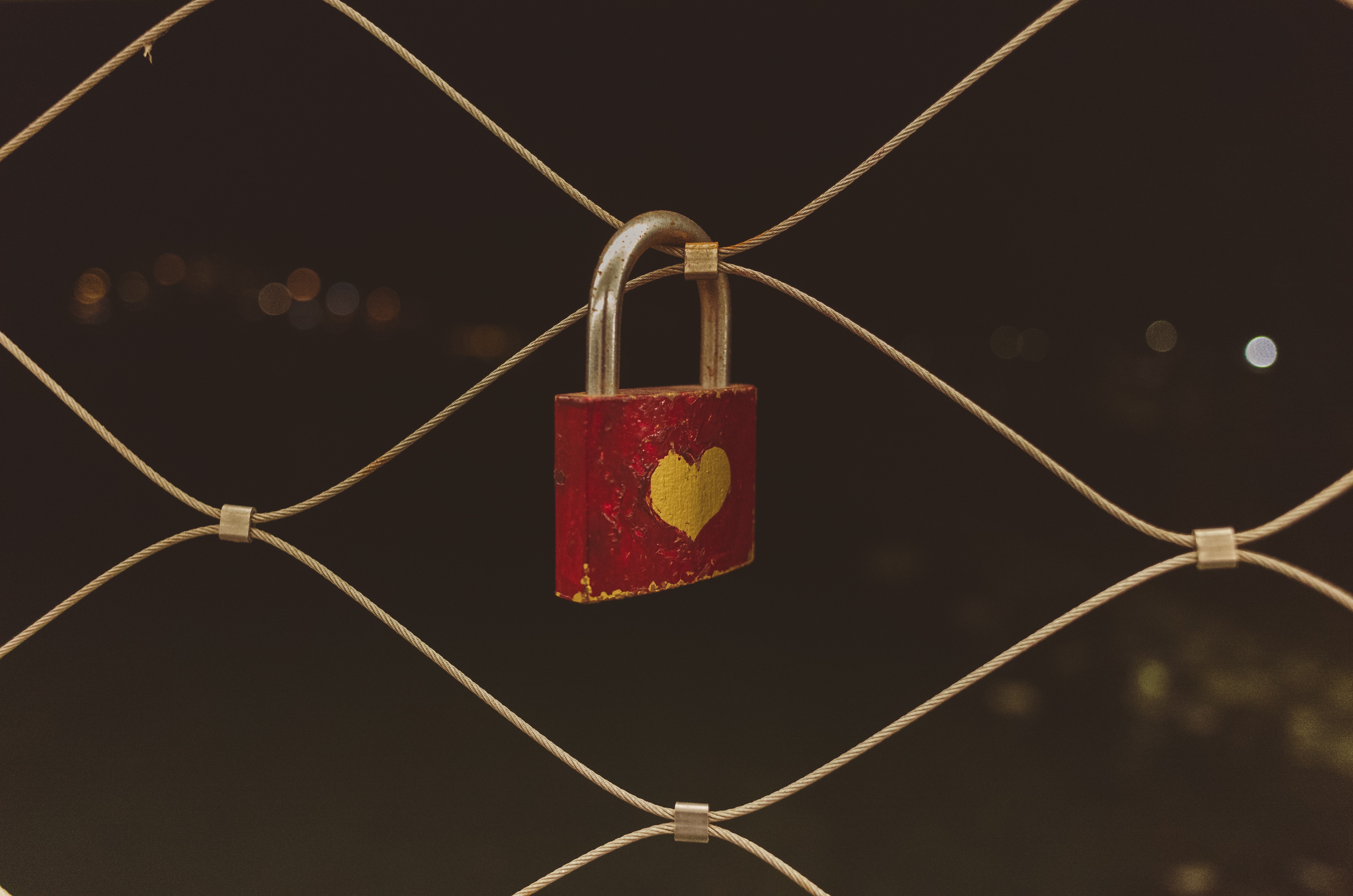 Download mobile wallpaper Lock, Grid, Heart, Love for free.