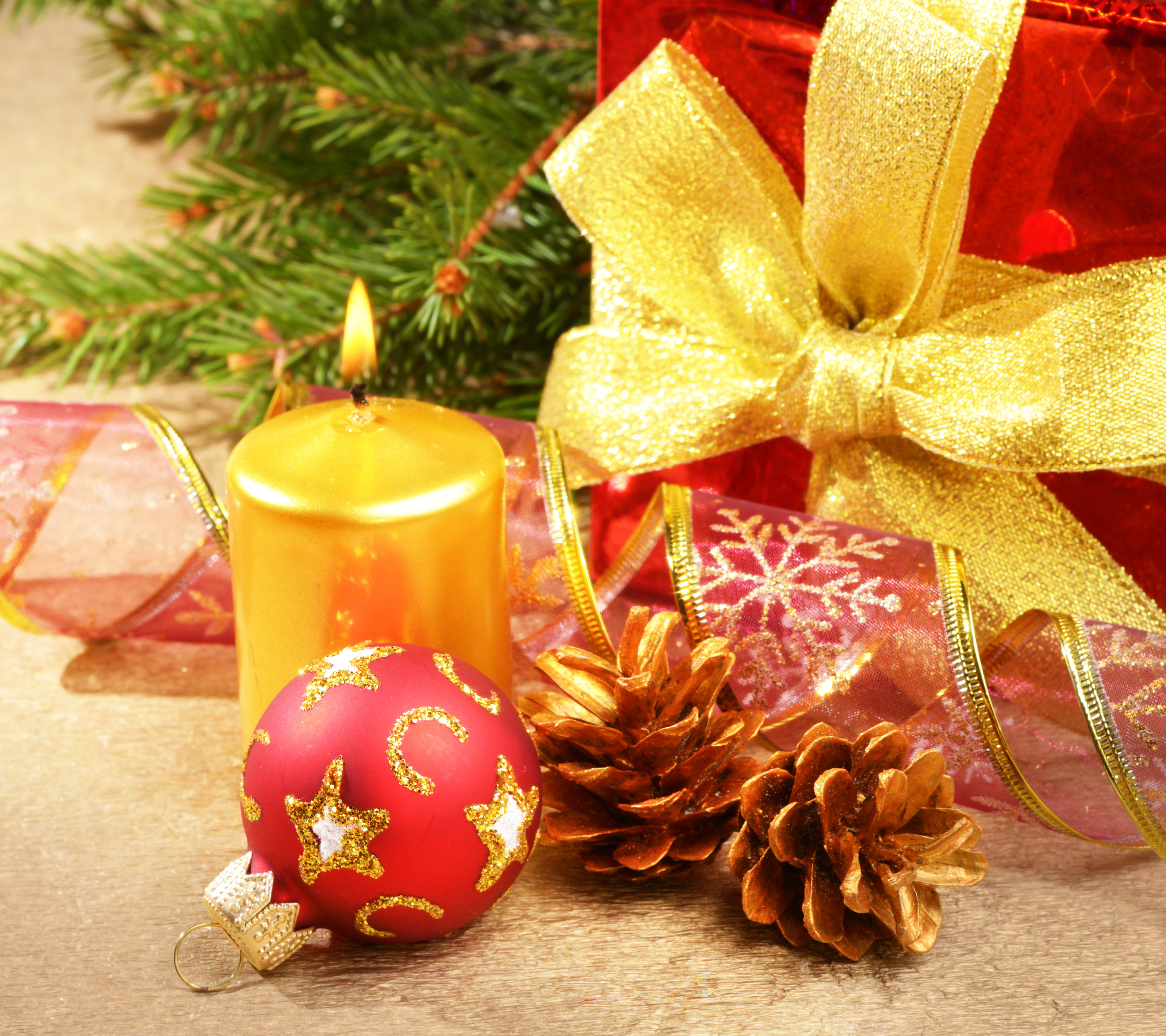 Free download wallpaper Christmas, Holiday, Gift, Decoration, Candle, Christmas Ornaments on your PC desktop