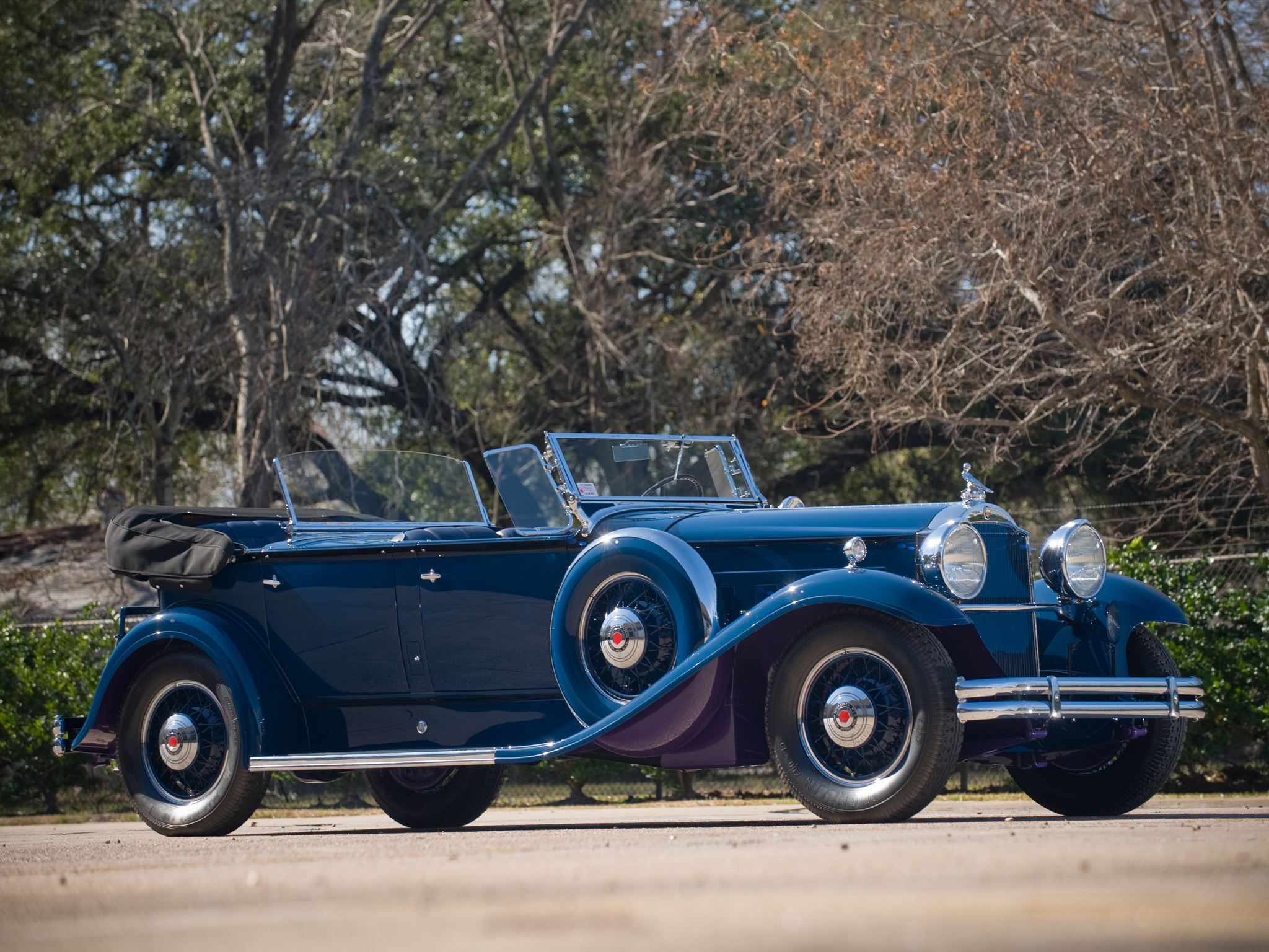 Скачать обои 1931 Packard Deluxe Eight Sport Phaeton на телефон бесплатно