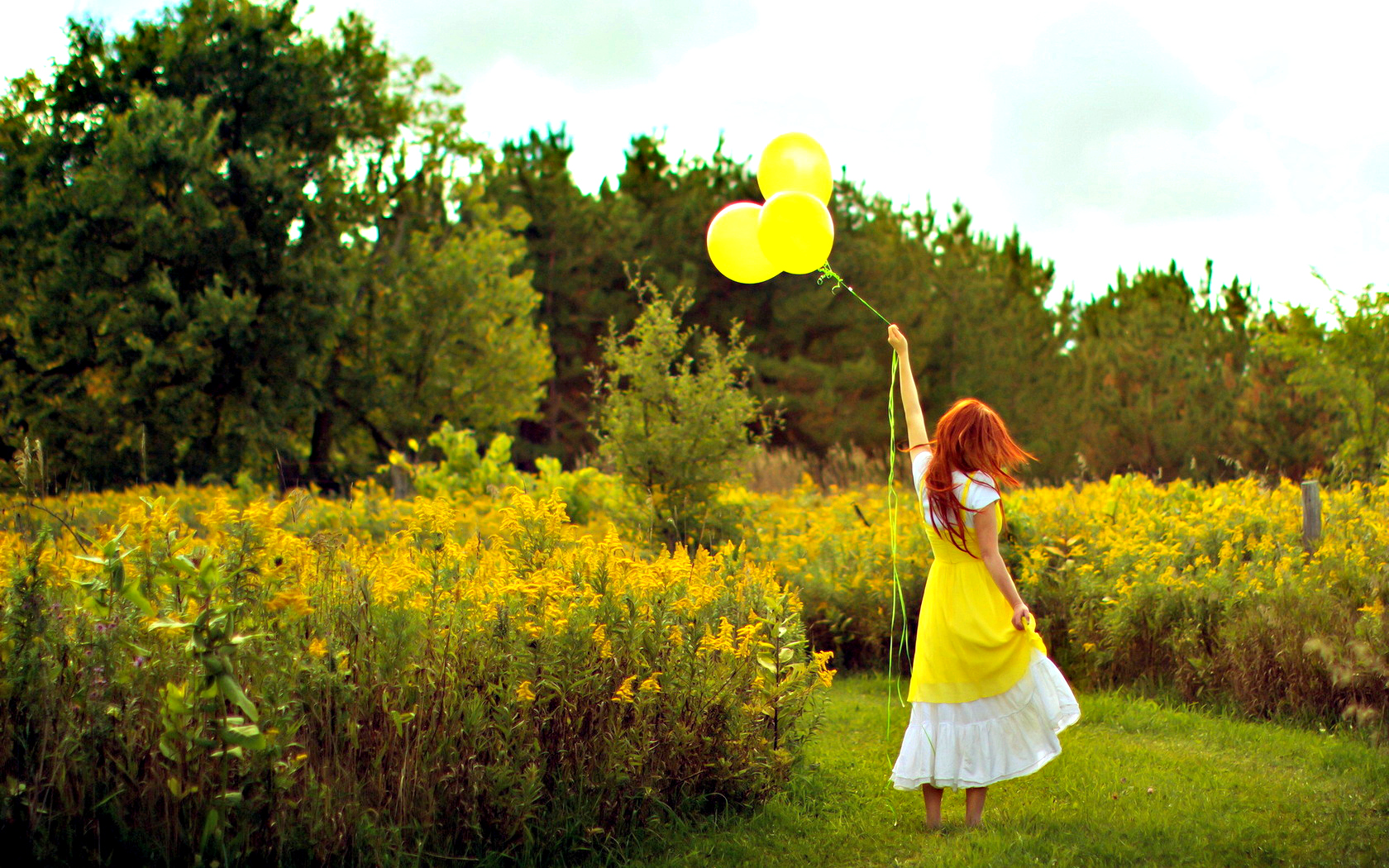 Download mobile wallpaper Nature, Flower, Field, Balloon, Mood, Women for free.