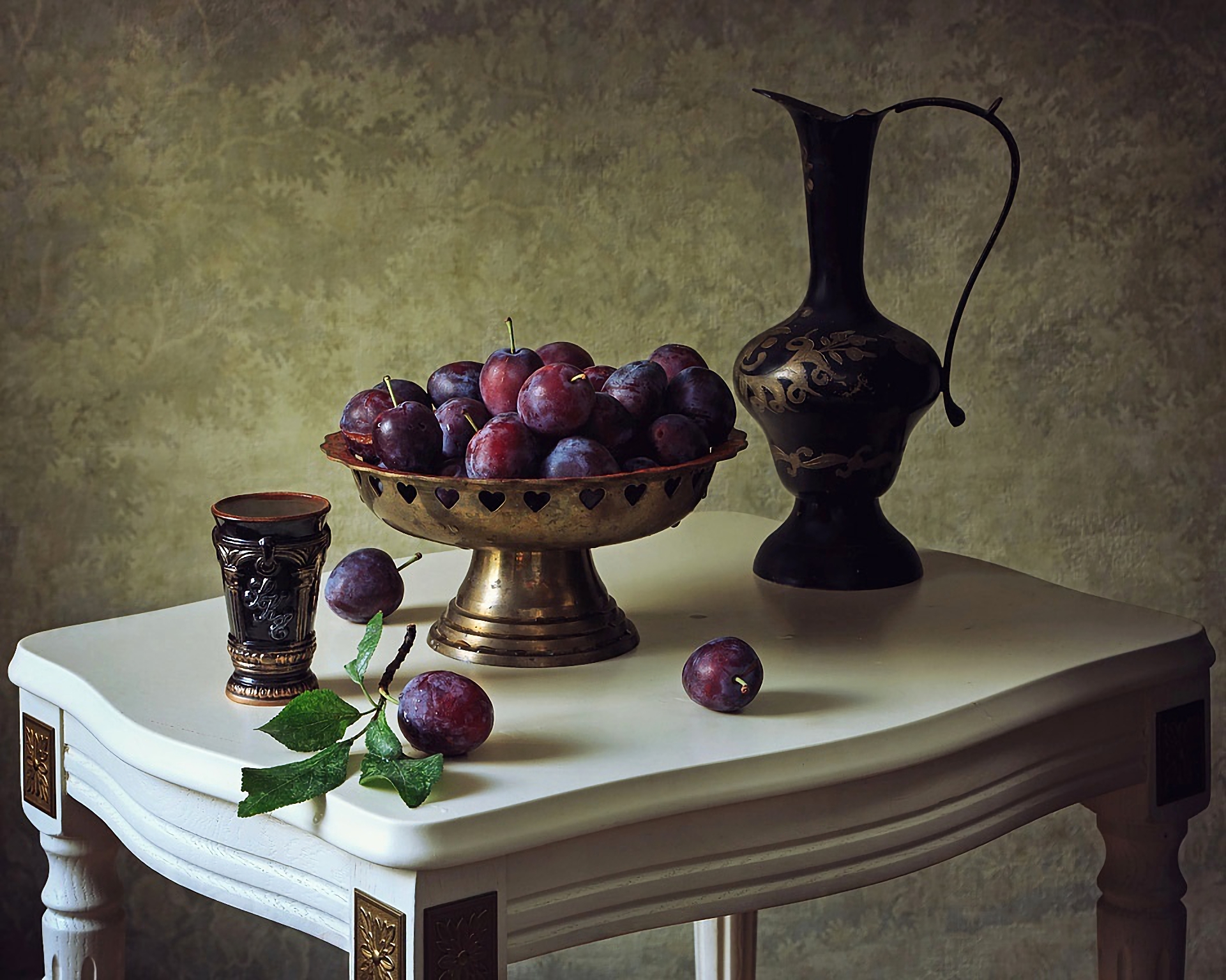 photography, still life, bowl, cup, pitcher, plum, table